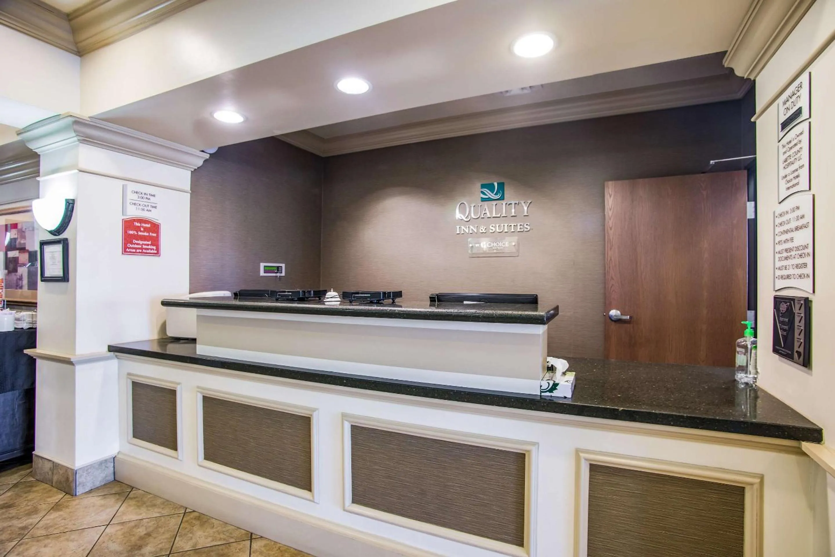 Lobby or reception in Quality Inn Parsons North