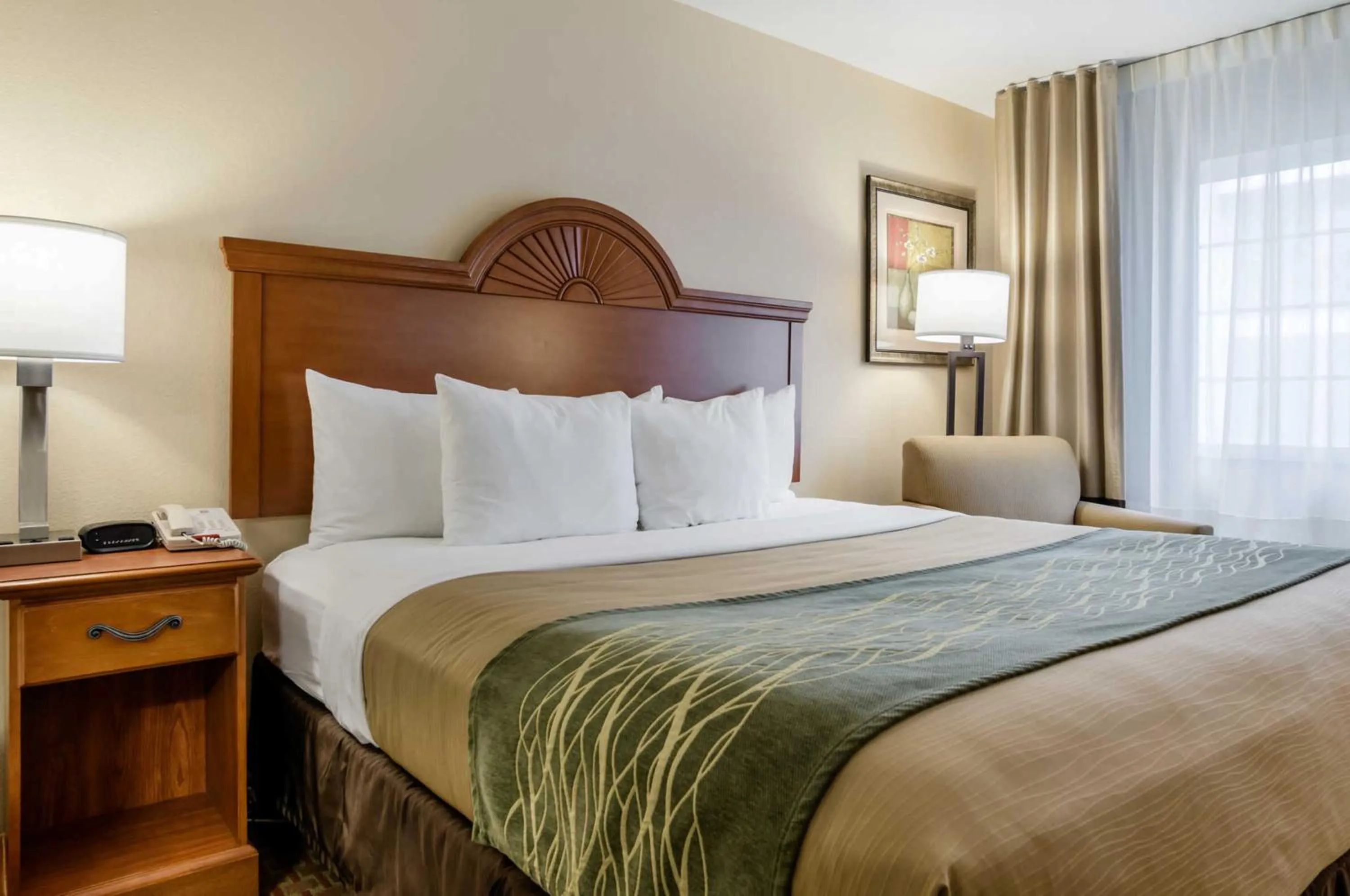 Bedroom, Bed in Super 8 by Wyndham Great Bend