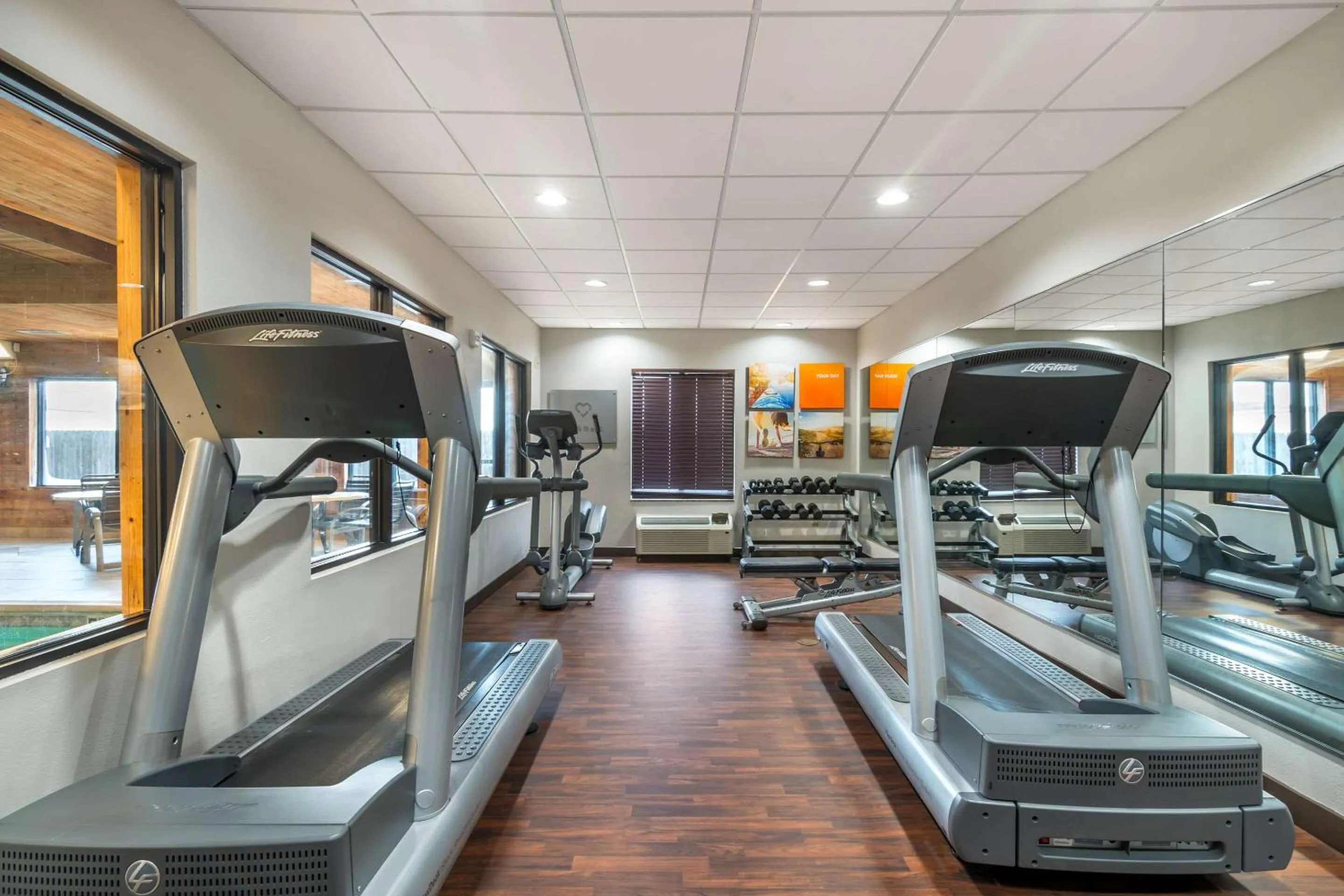 Fitness centre/facilities in Comfort Suites Manhattan