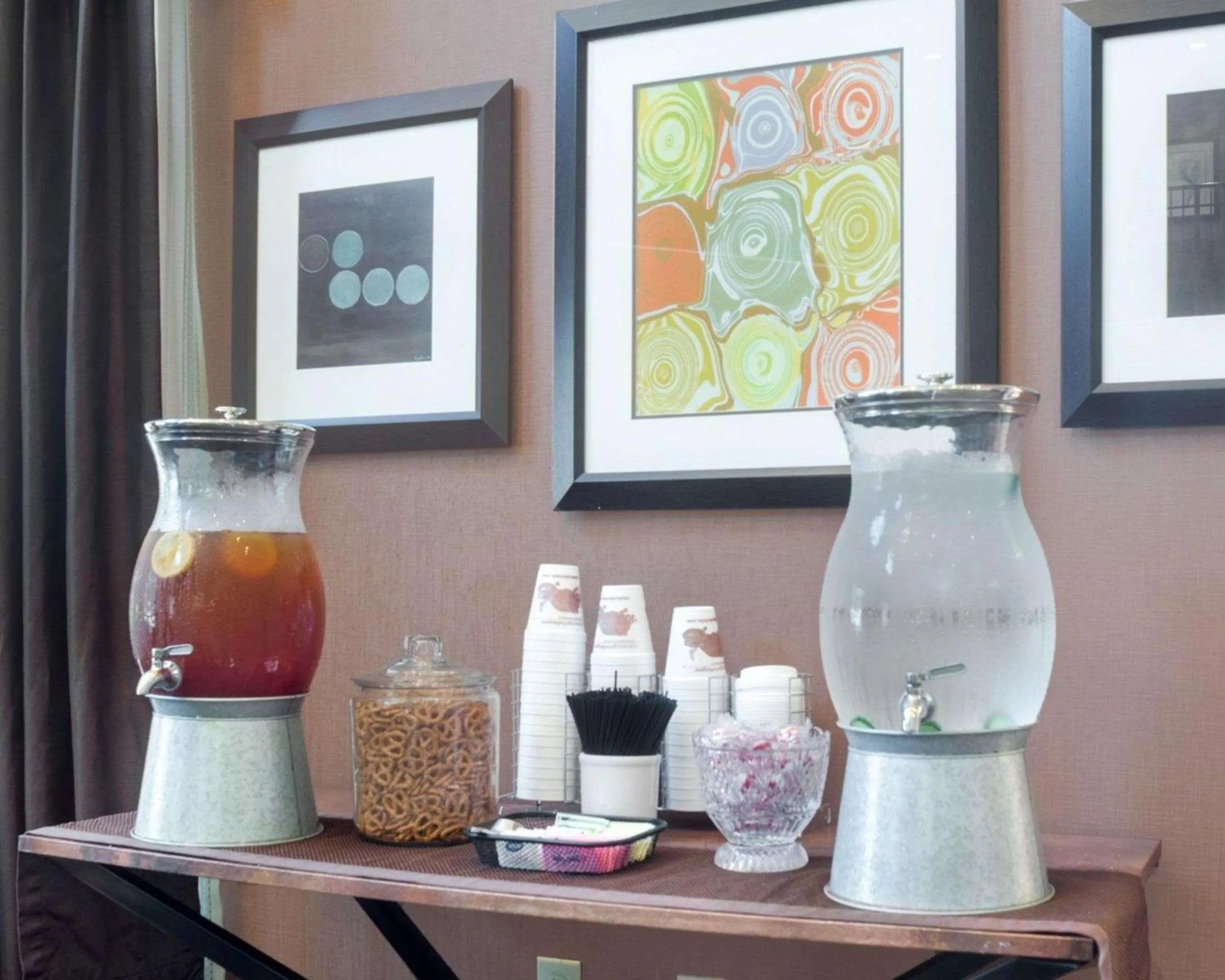 Lobby or reception in Comfort Suites Topeka Northwest