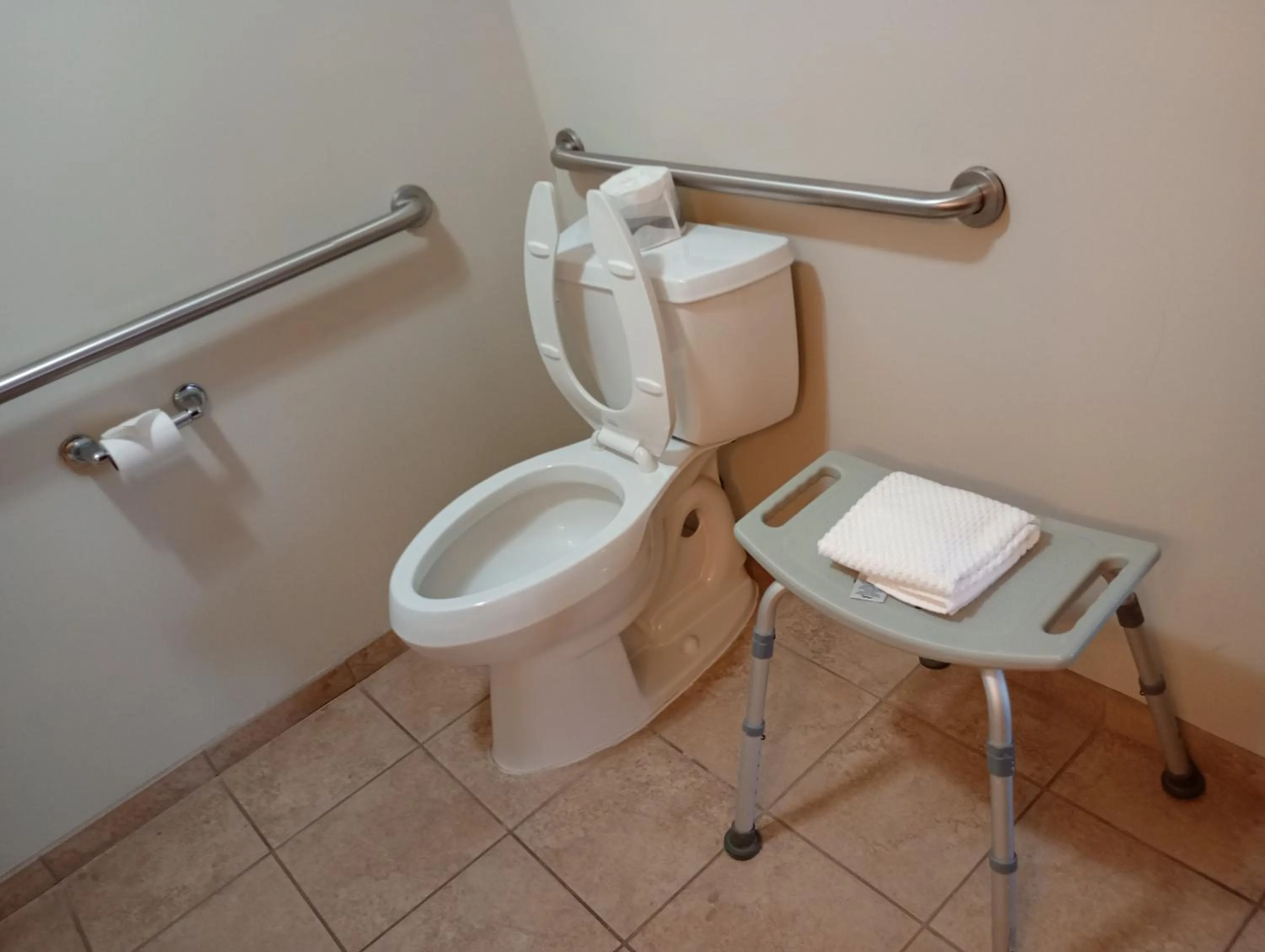 Toilet in Sleep Inn & Suites Oakley I-70