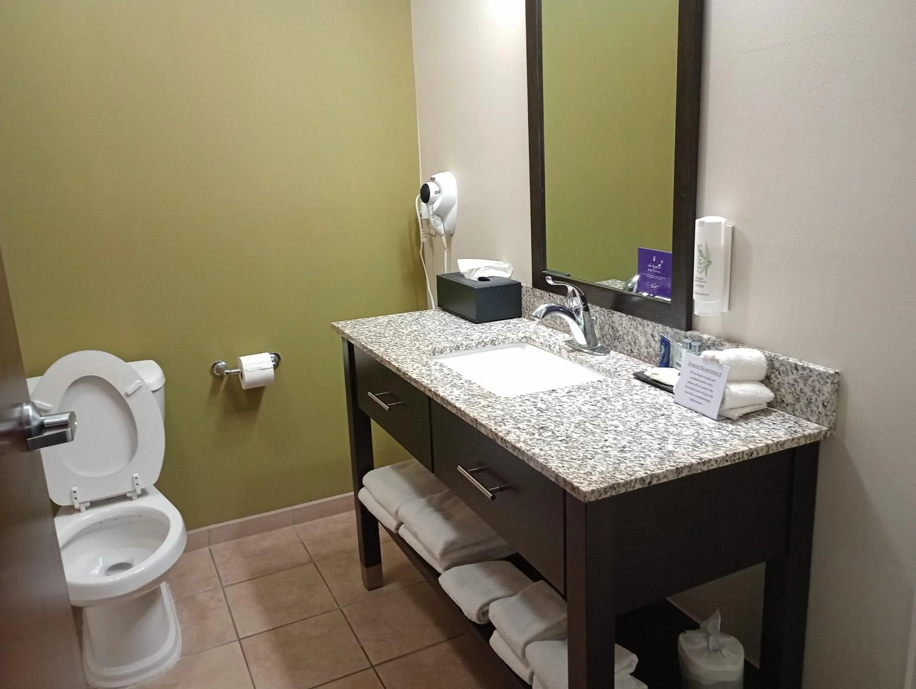 Bathroom in Sleep Inn & Suites Oakley I-70