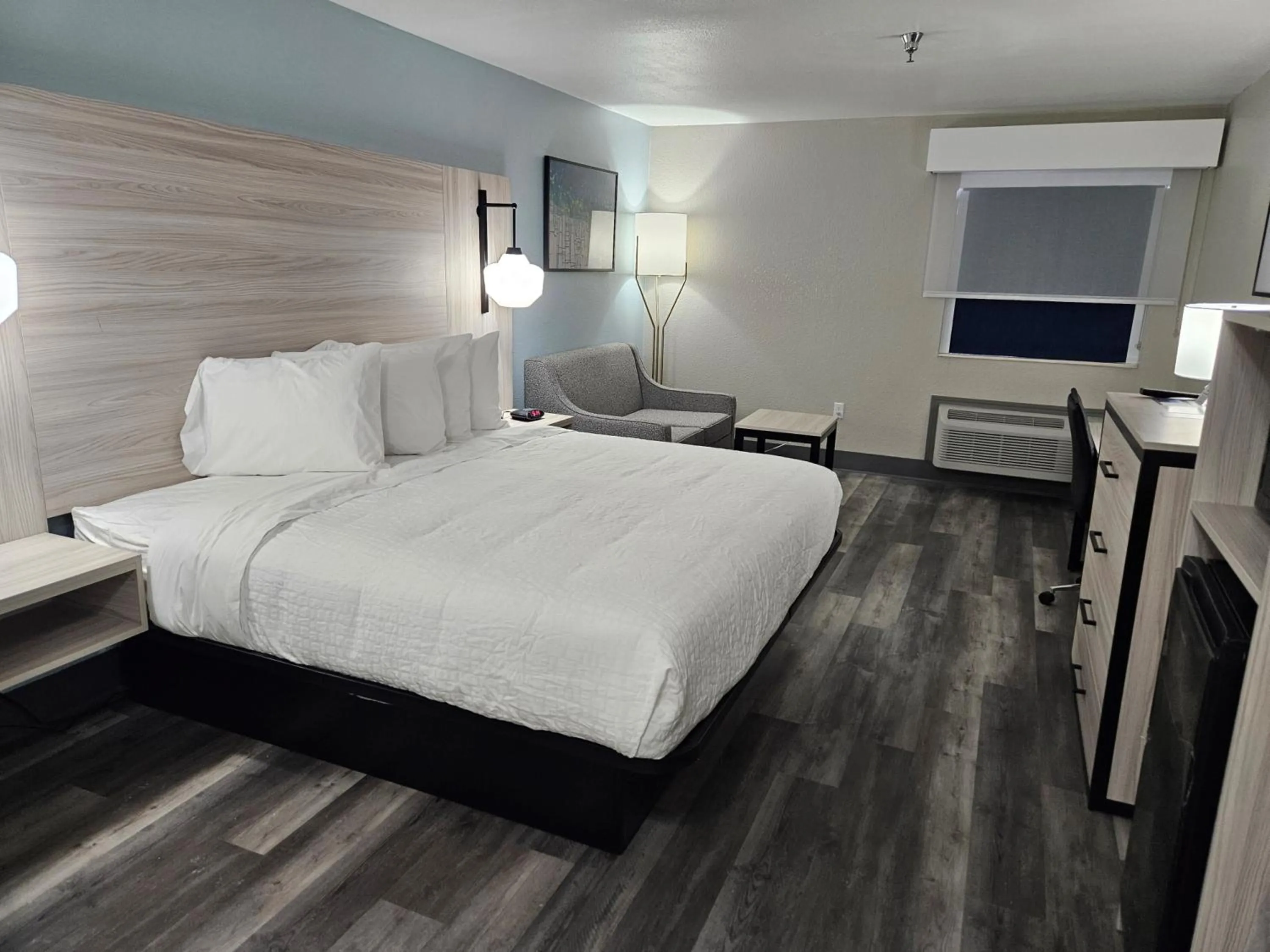 Bedroom, Bed in Best Western Park City Wichita North