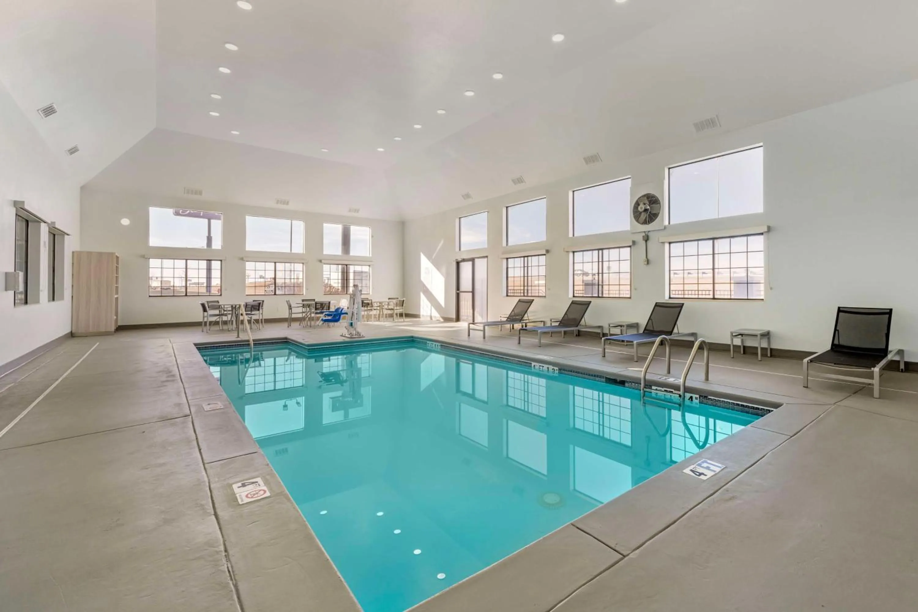 Pool view in Best Western Park City Wichita North