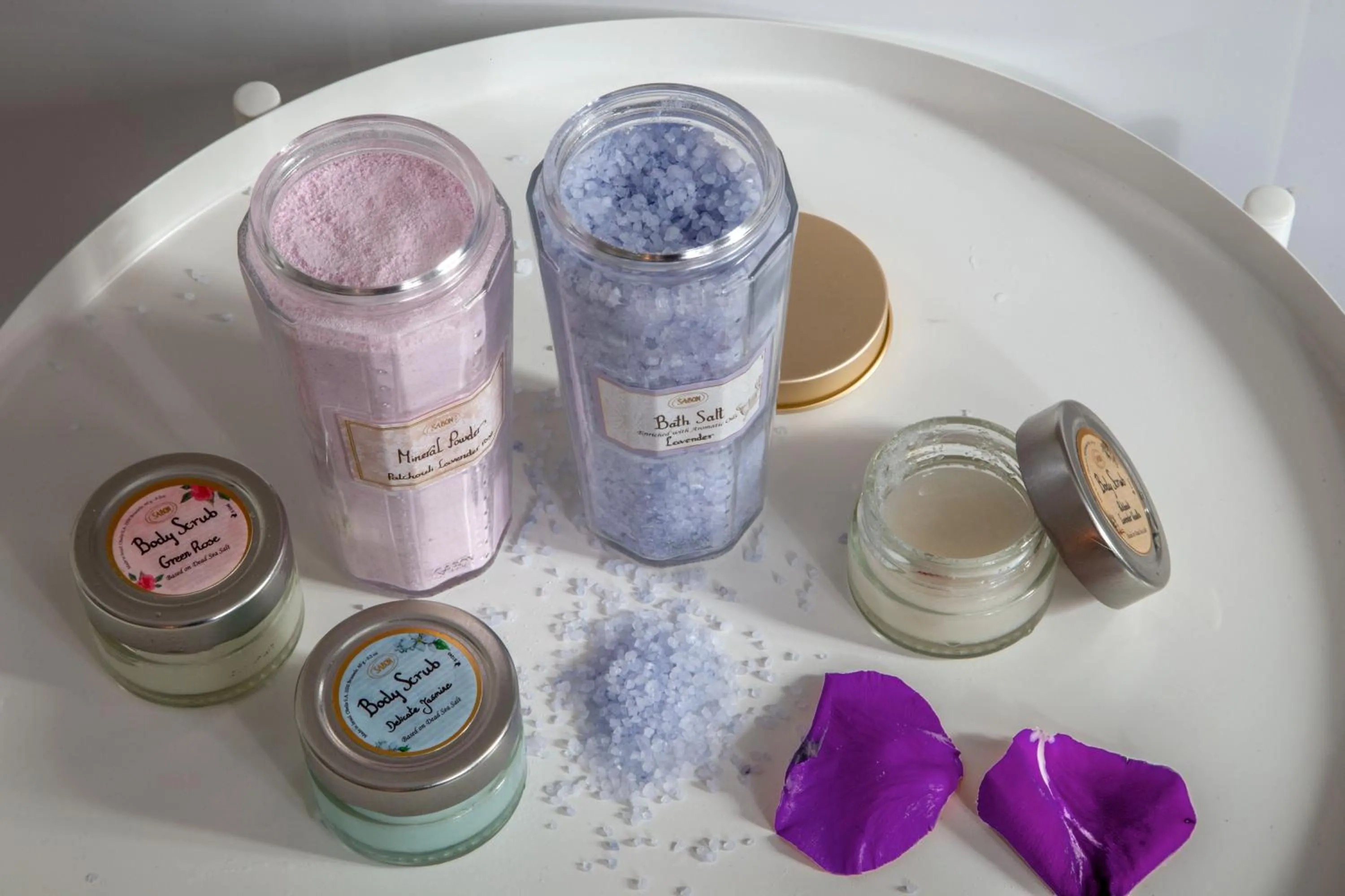 Decorative detail in Almaìt