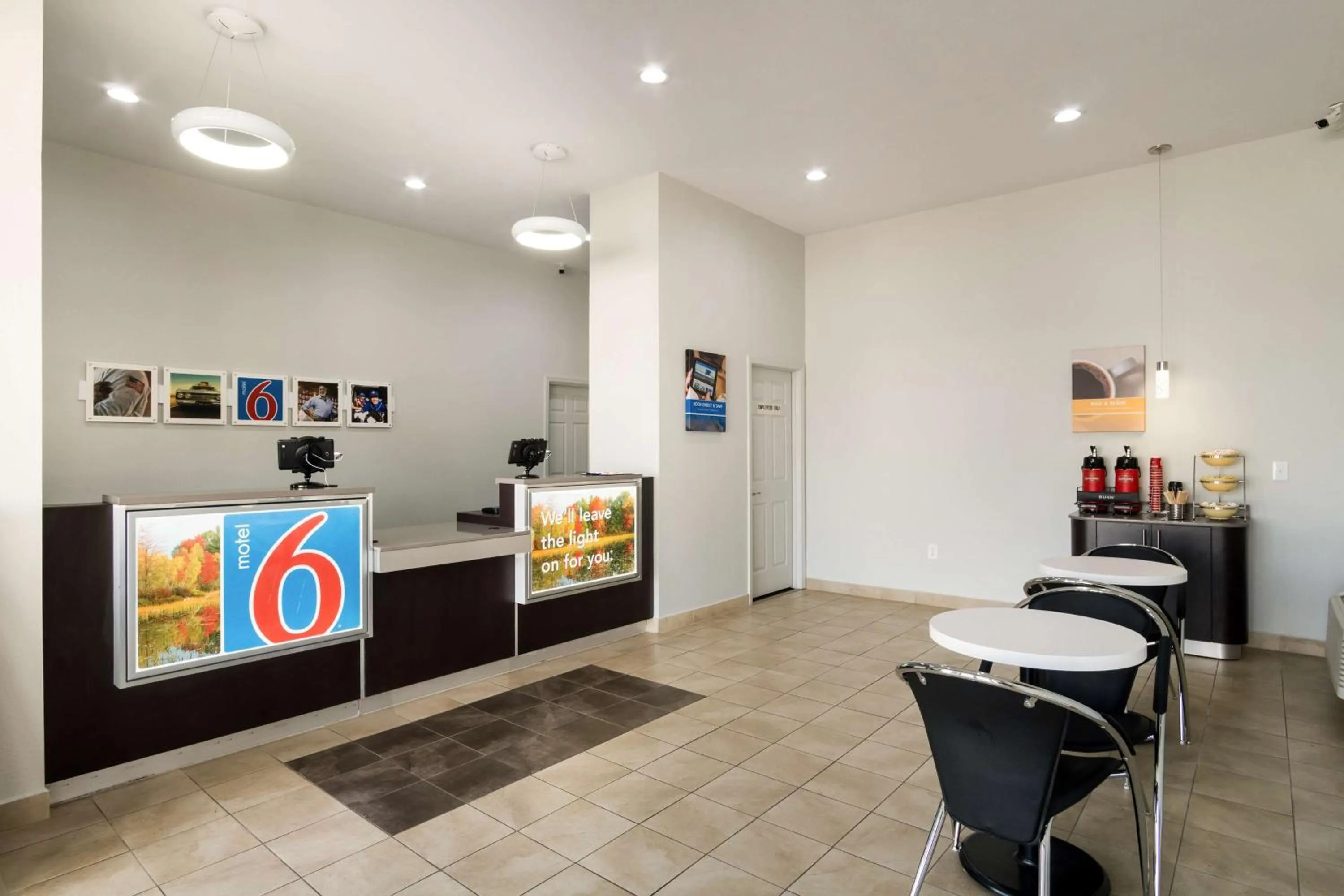 Lobby or reception in Motel 6-Lexington, KY - Airport