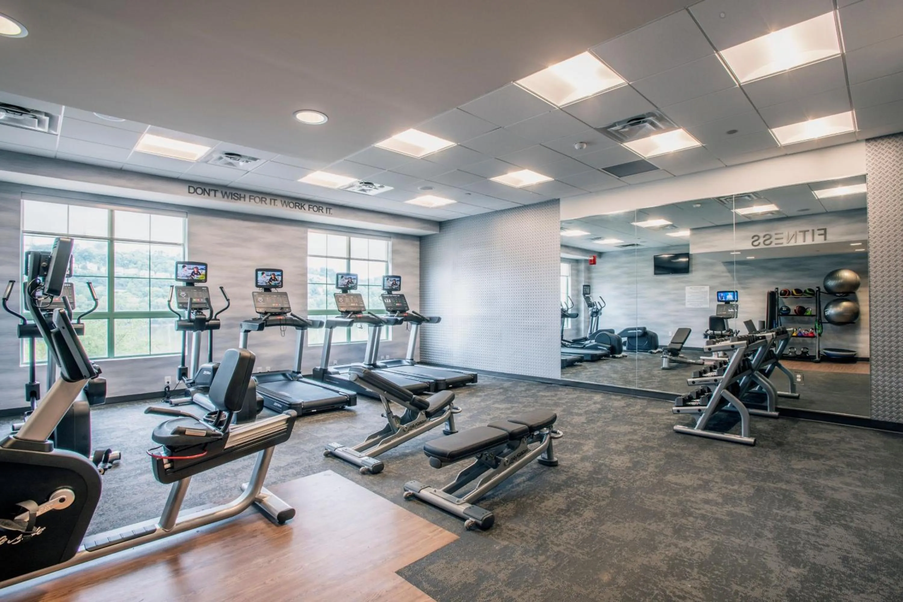 Fitness centre/facilities in Fairfield by Marriott Inn & Suites Newport Cincinnati