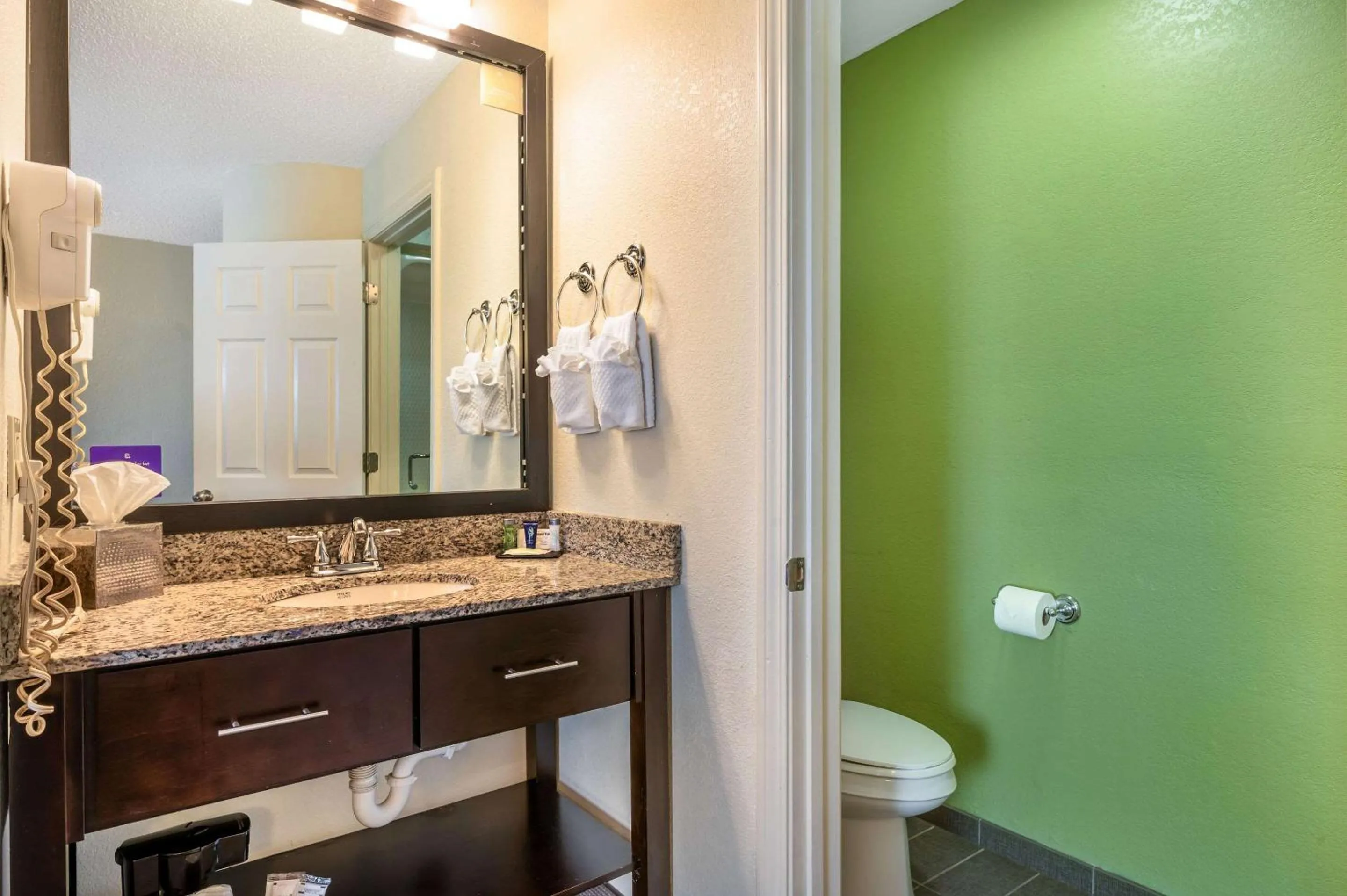 Bedroom in Sleep Inn Henderson-Evansville South