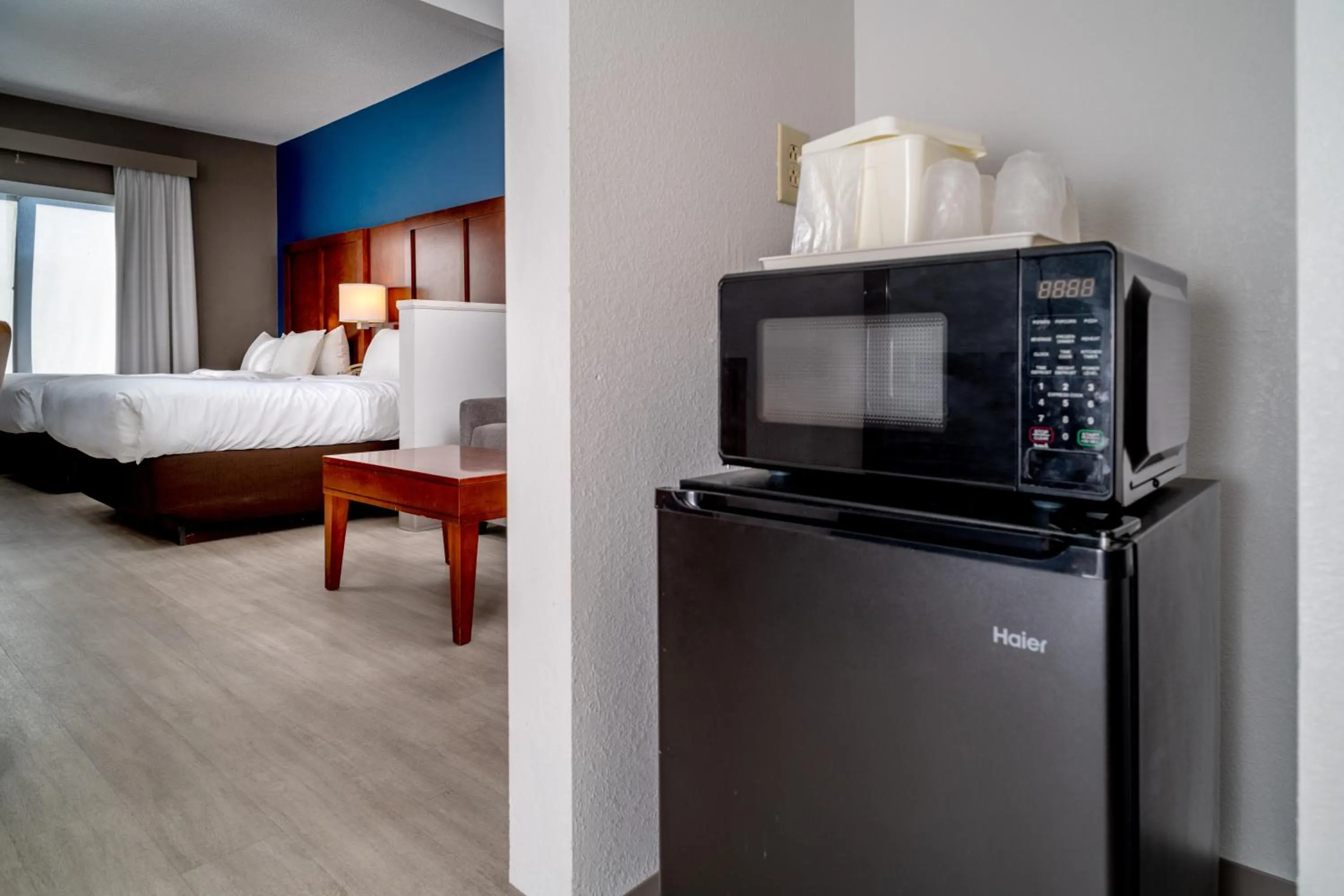 Bedroom, Bed in Comfort Suites Prestonsburg West