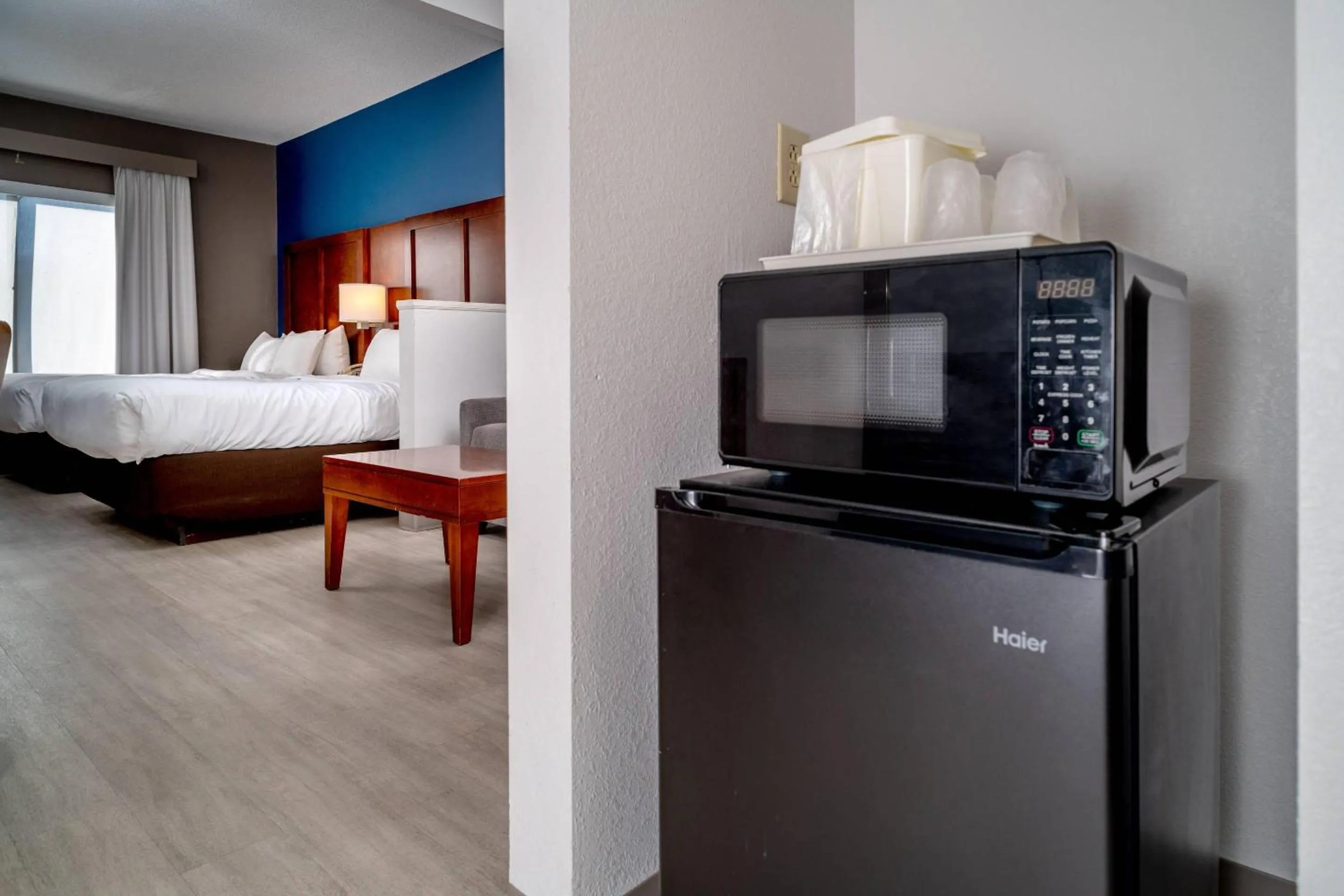 Bedroom, Bed in Comfort Suites Prestonsburg West