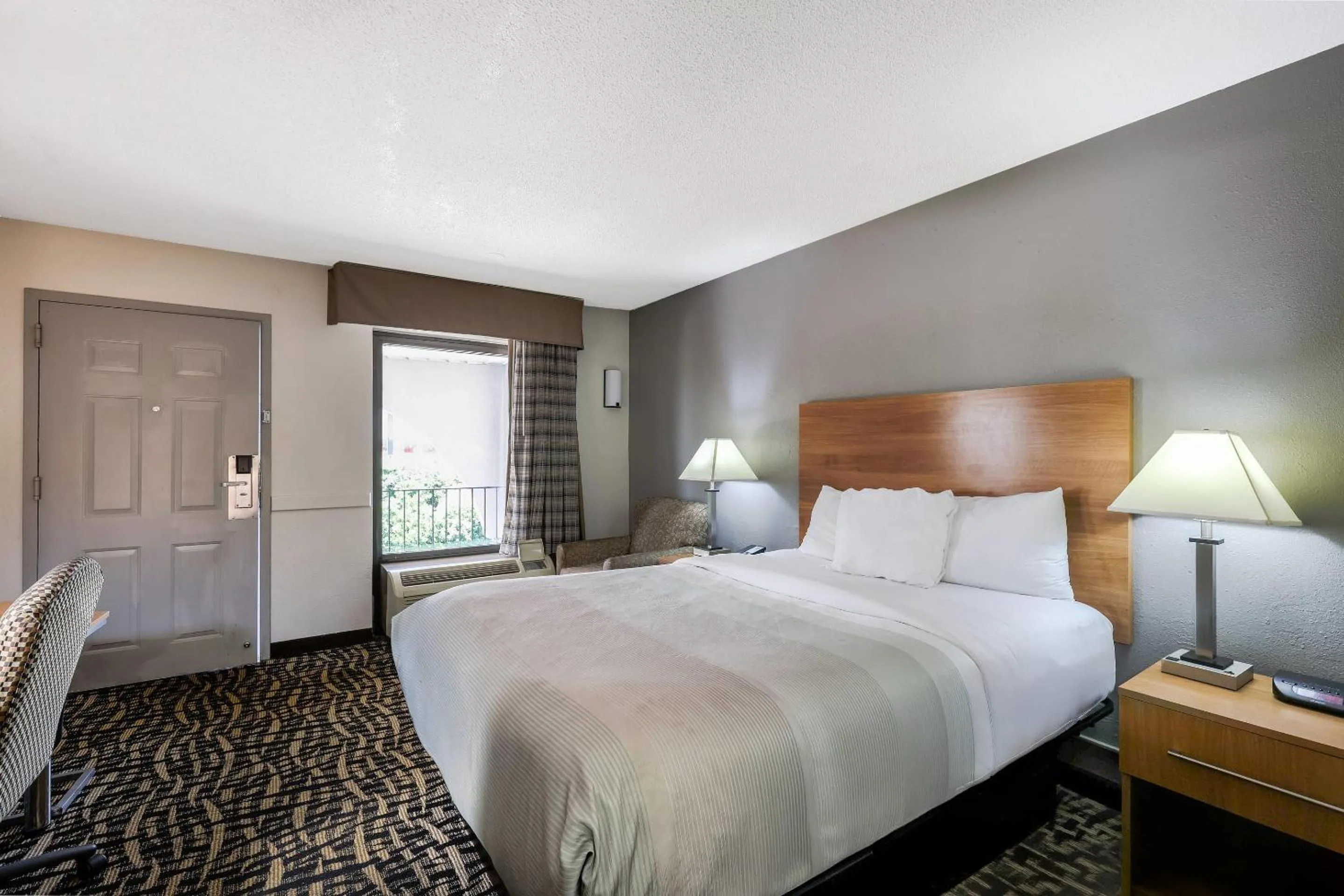 Bedroom, Bed in Quality Inn Bowling Green South