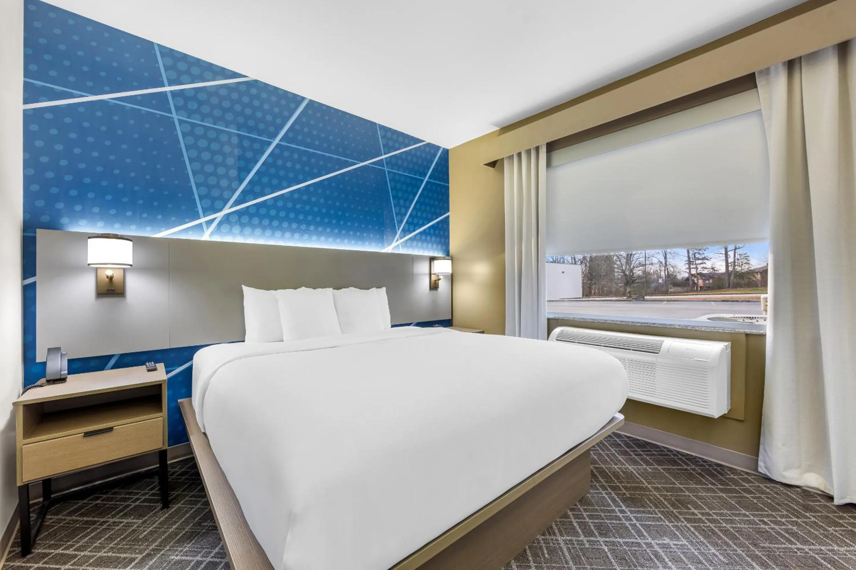 Bed in Comfort Suites London South