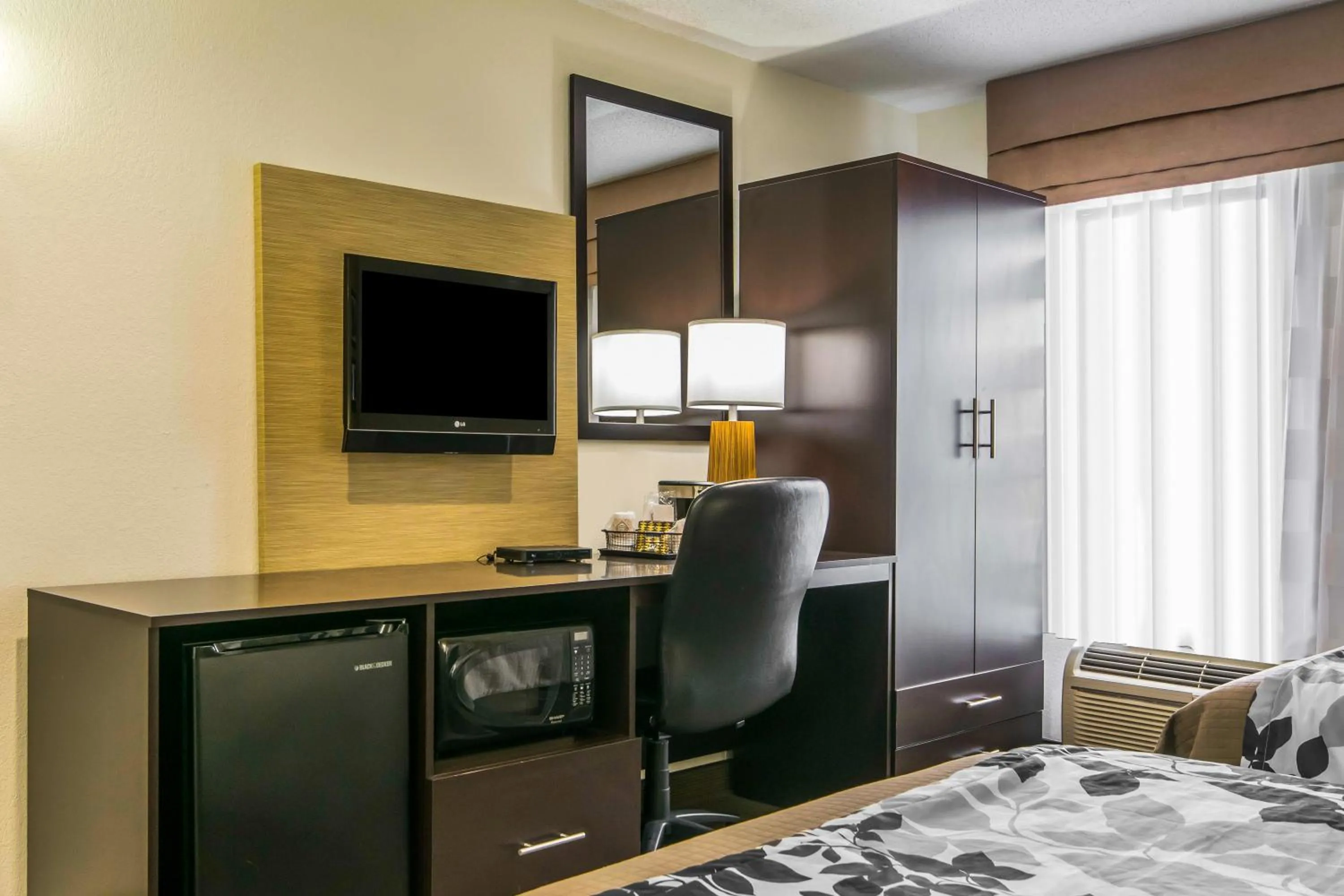 TV and multimedia, Bed in Sleep Inn