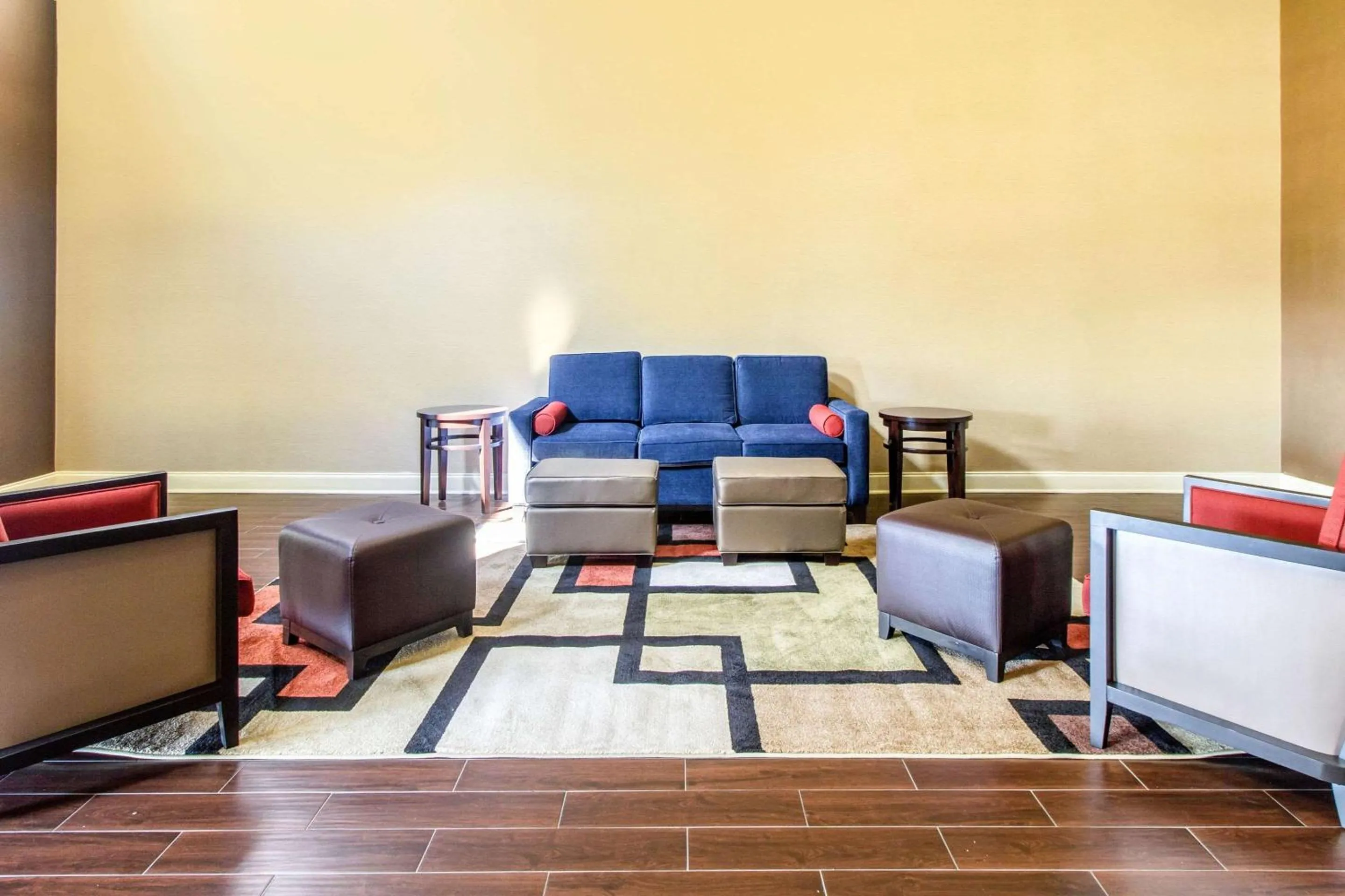 Lobby or reception in Quality Suites Corbin North