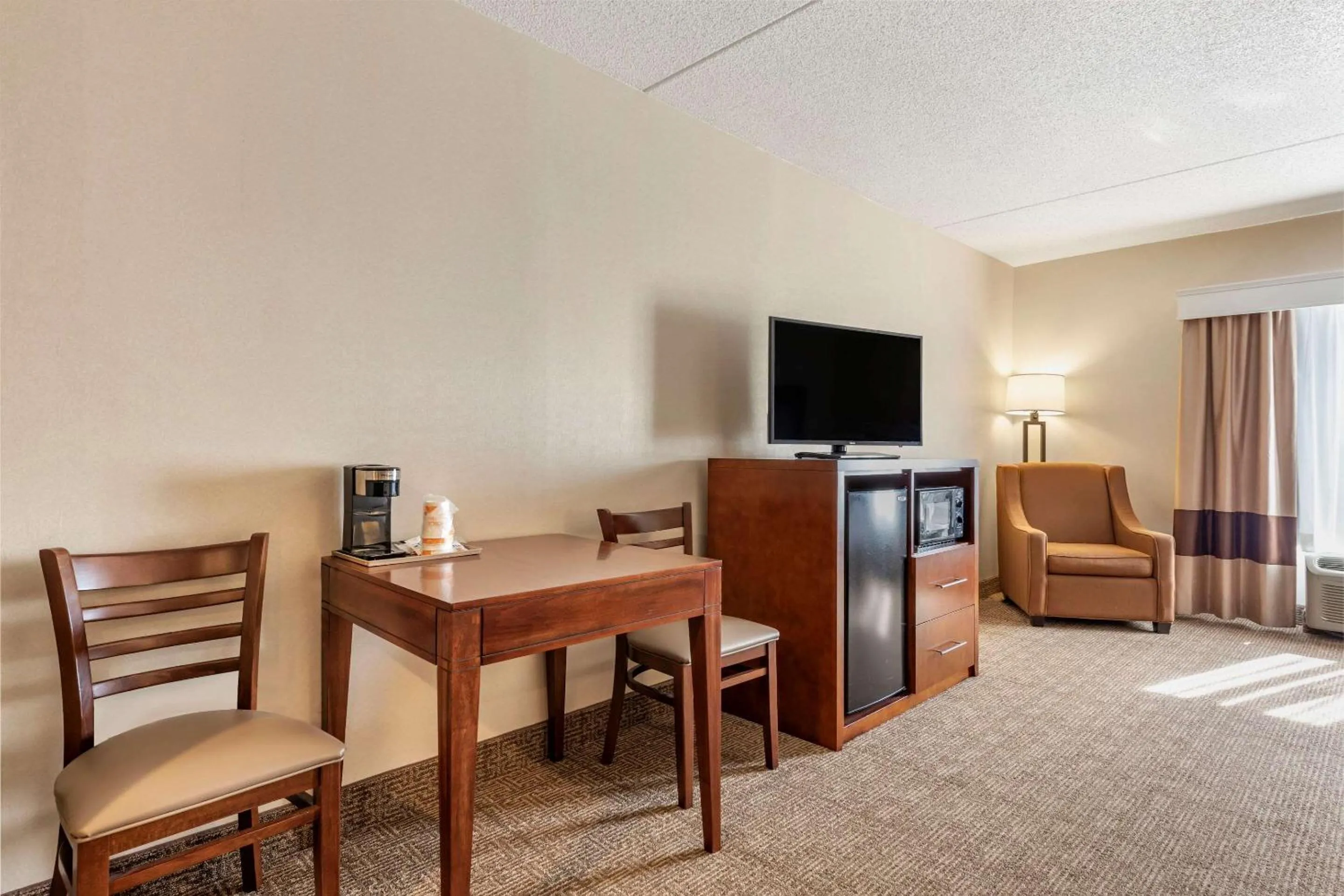 Photo of the whole room in Comfort Inn & Suites Morehead