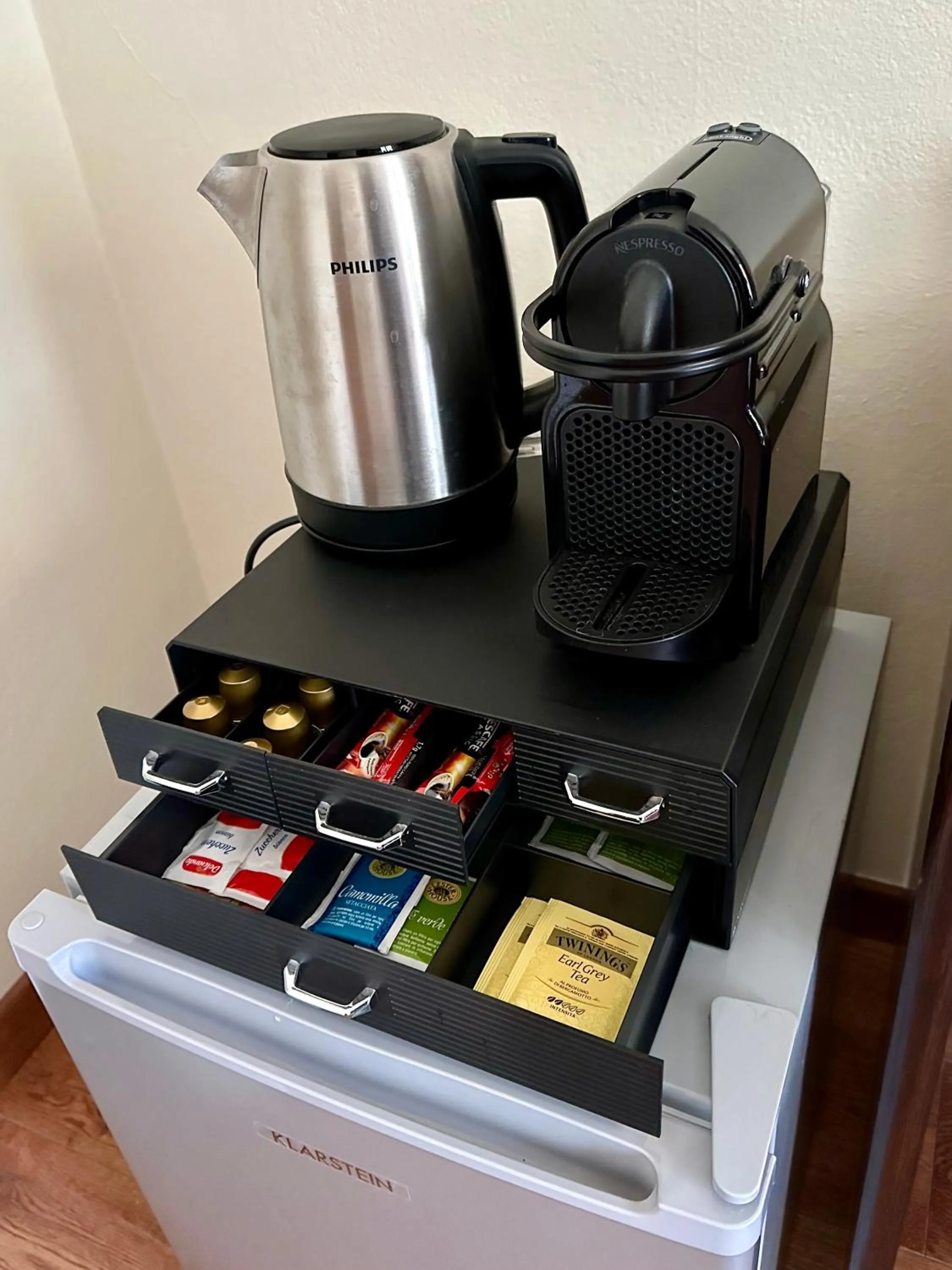 Coffee/tea facilities in The Grapevine by MANVI