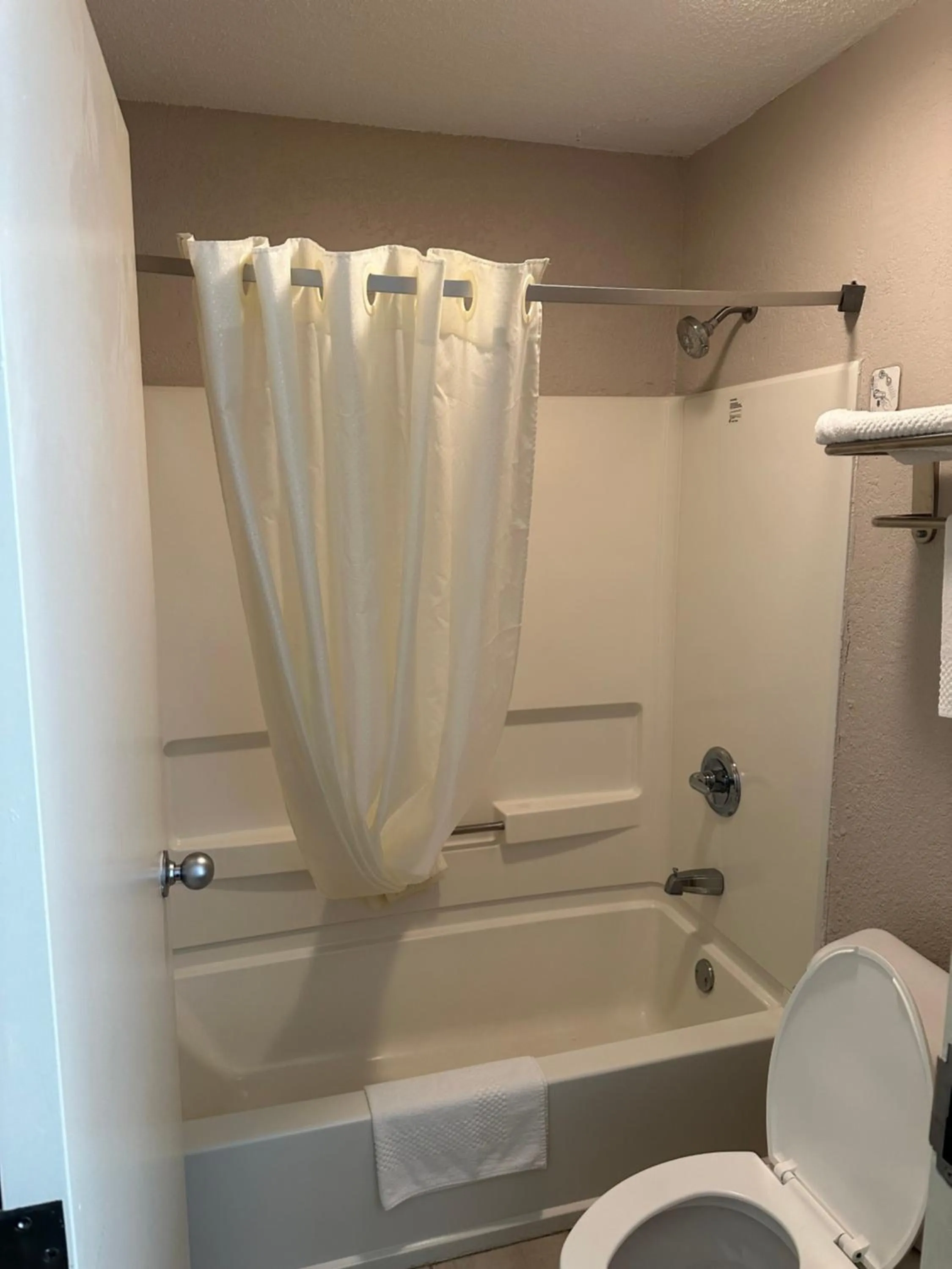 Bathroom in Quality Inn