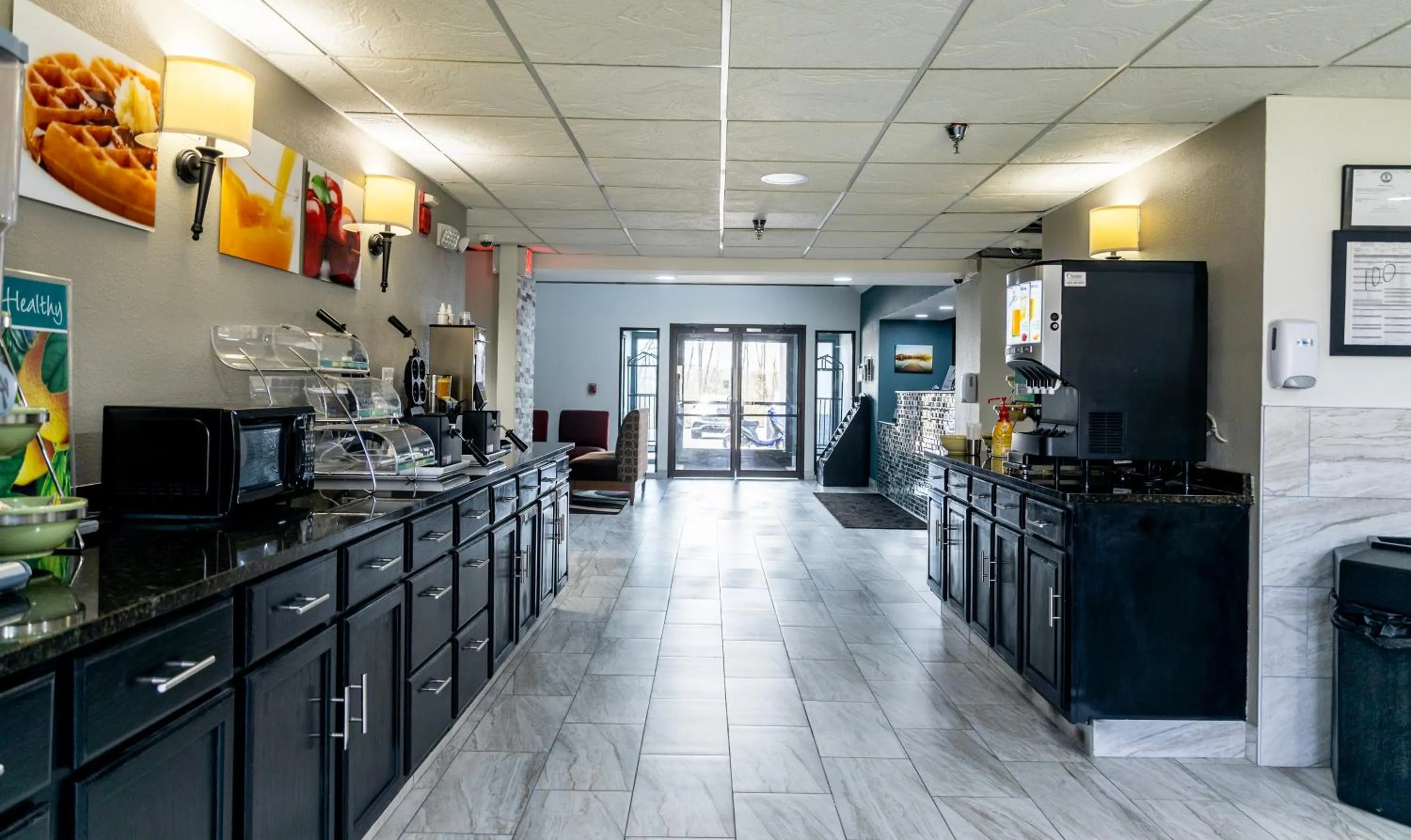 Coffee/tea facilities in Quality Inn Carrollton