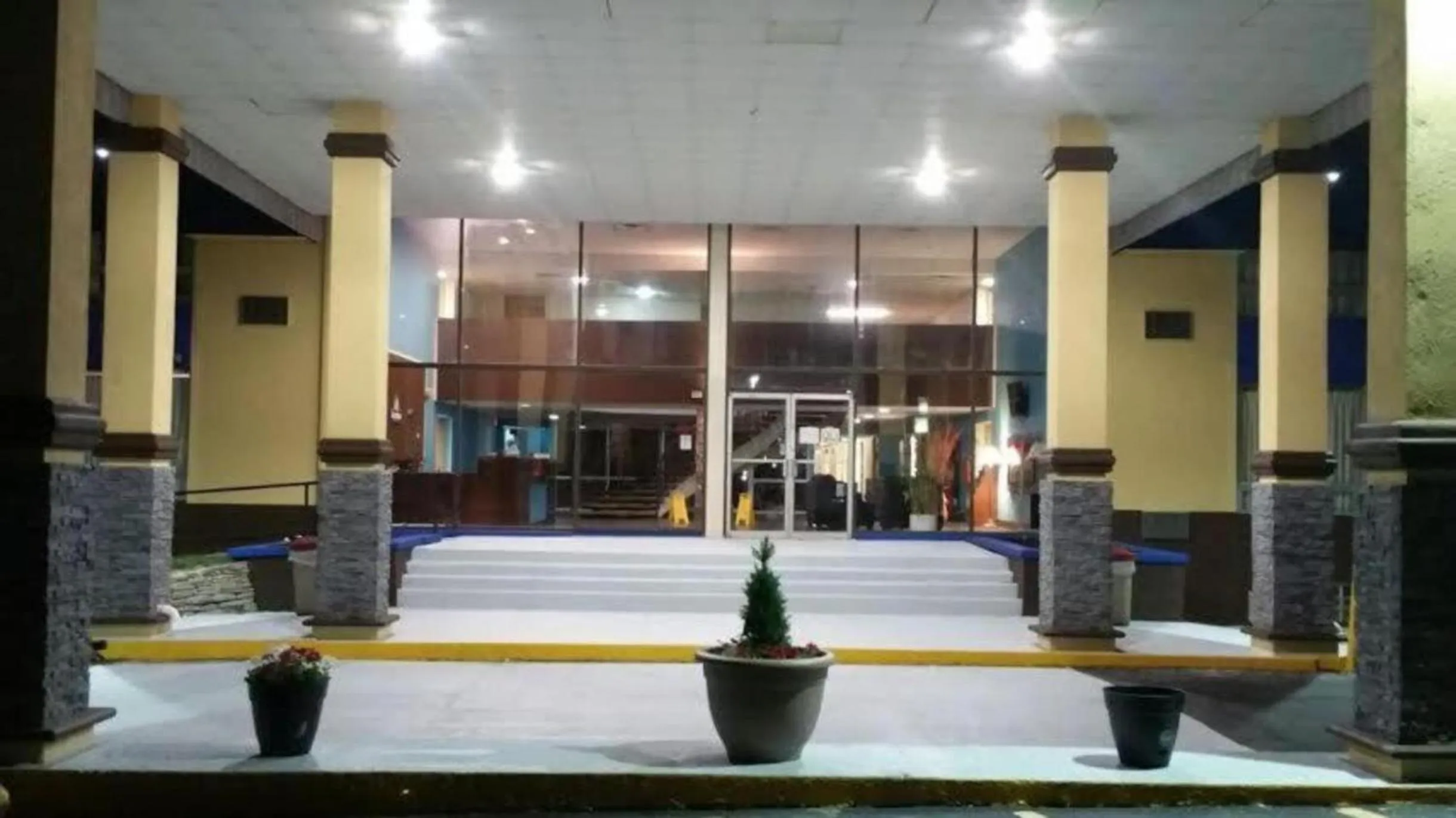 Facade/entrance in Days Inn by Wyndham Fort Wright Cincinnati Area