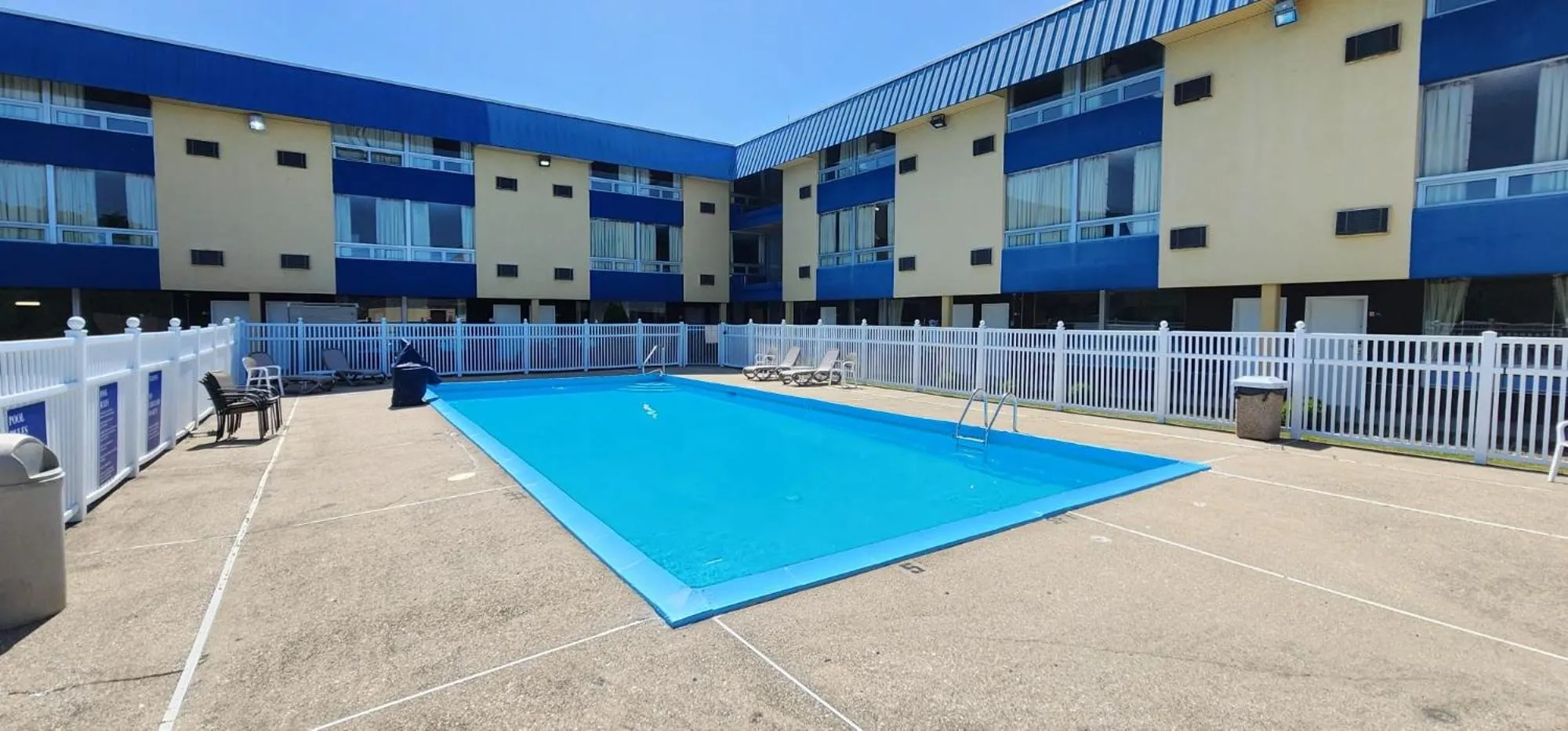 Pool view in Days Inn by Wyndham Fort Wright Cincinnati Area