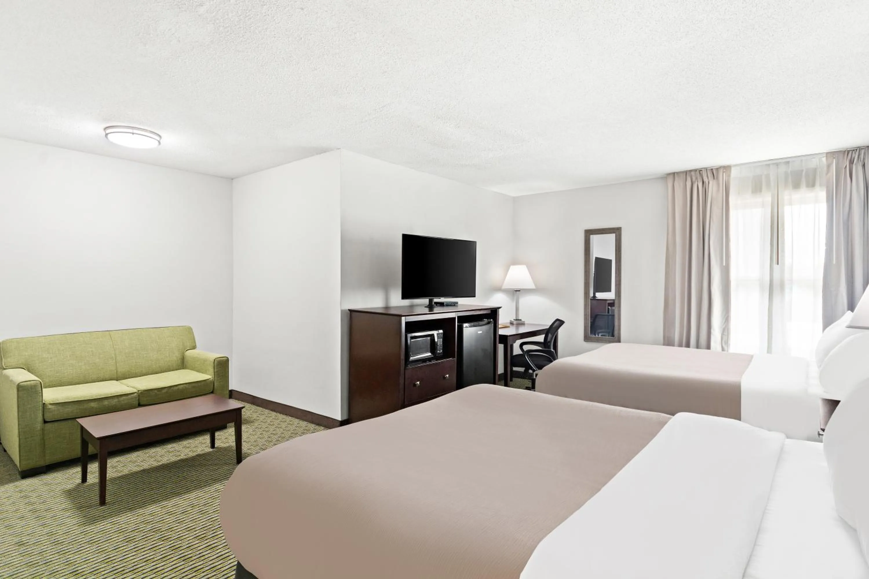 Bed in Quality Inn Dry Ridge