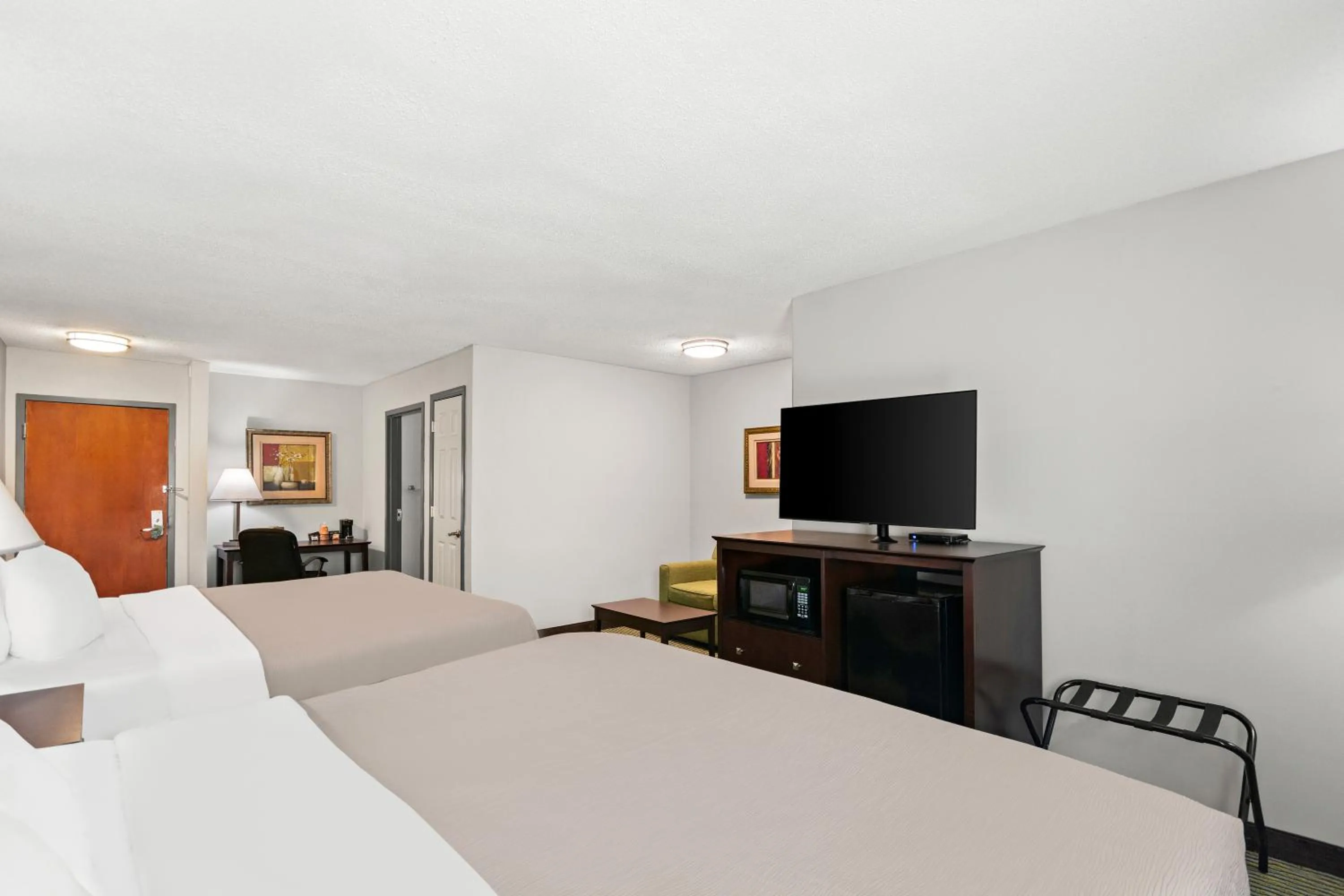 Bed in Quality Inn Dry Ridge