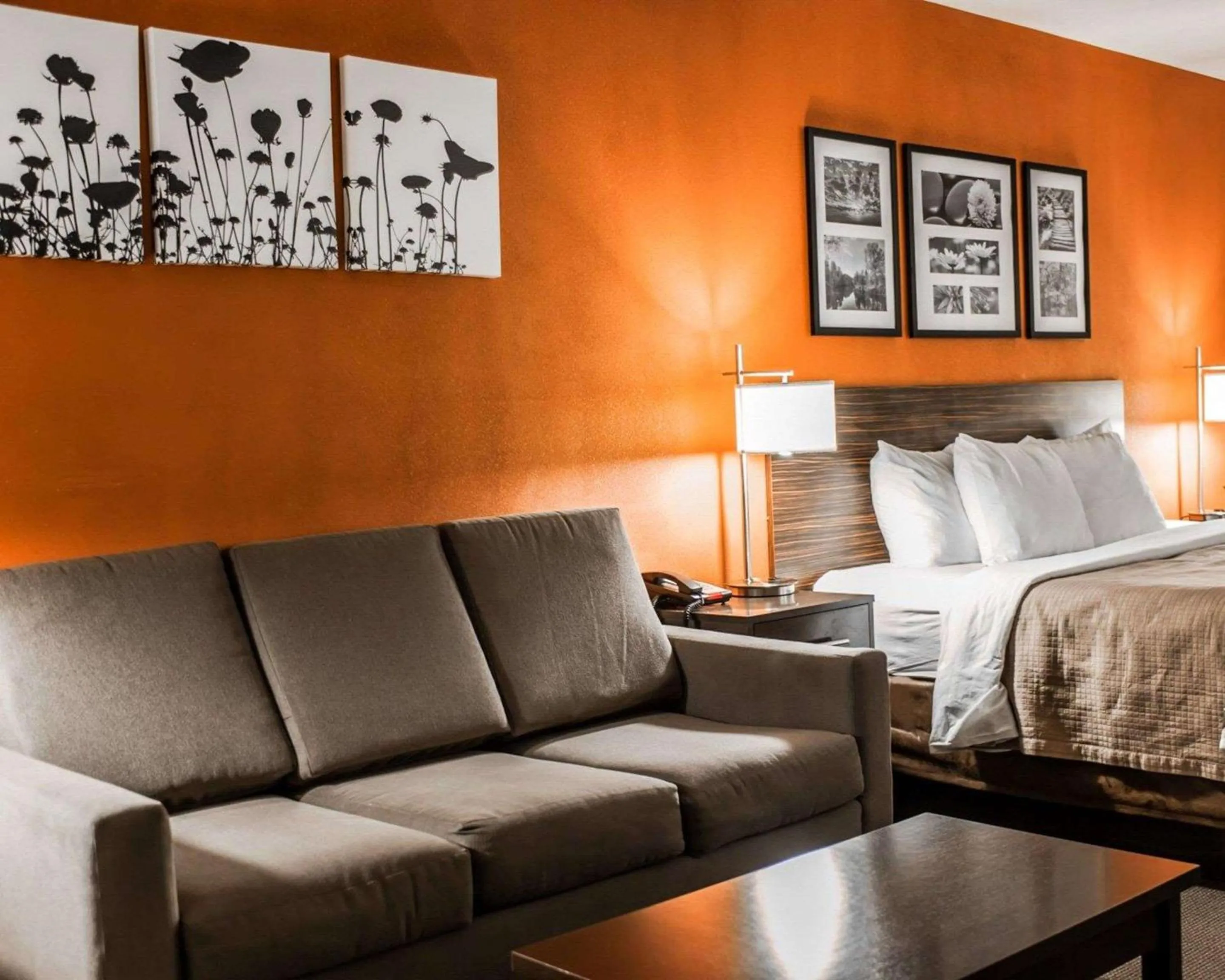 Photo of the whole room, Bed in Sleep Inn & Suites Fort Campbell