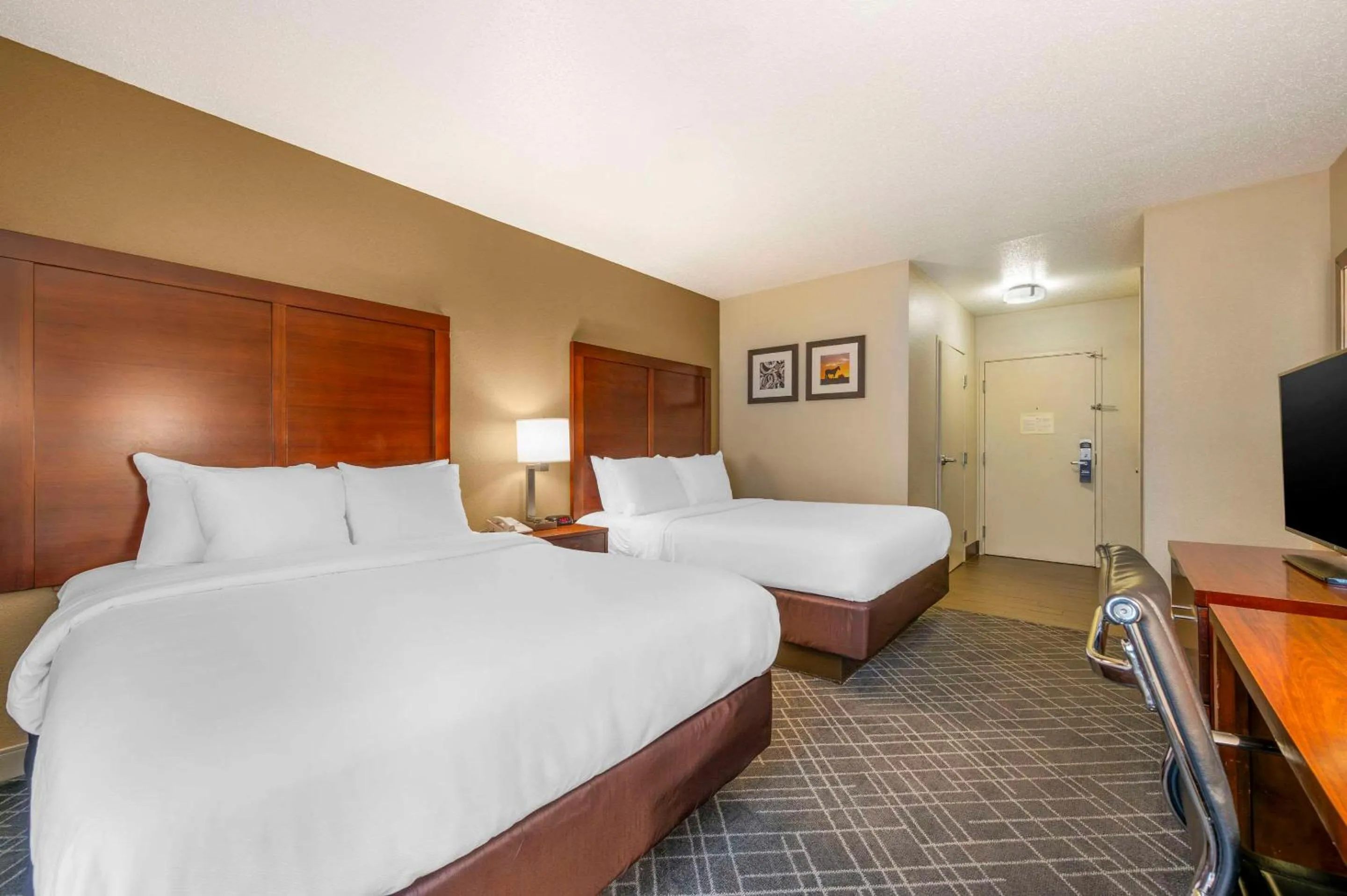 Bedroom, Bed in Comfort Inn Airport Turfway Road