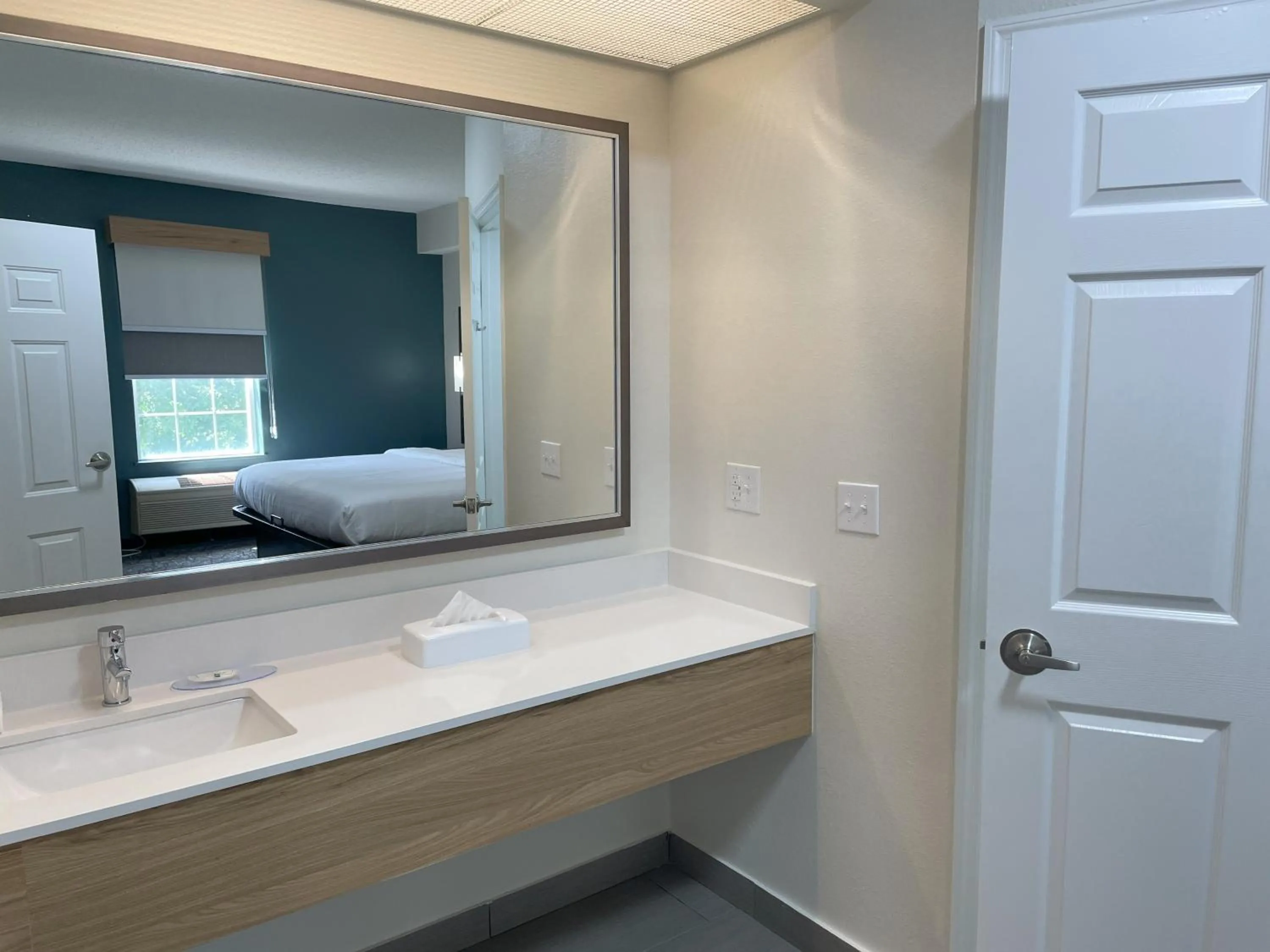 Bed in Quality Inn Richmond