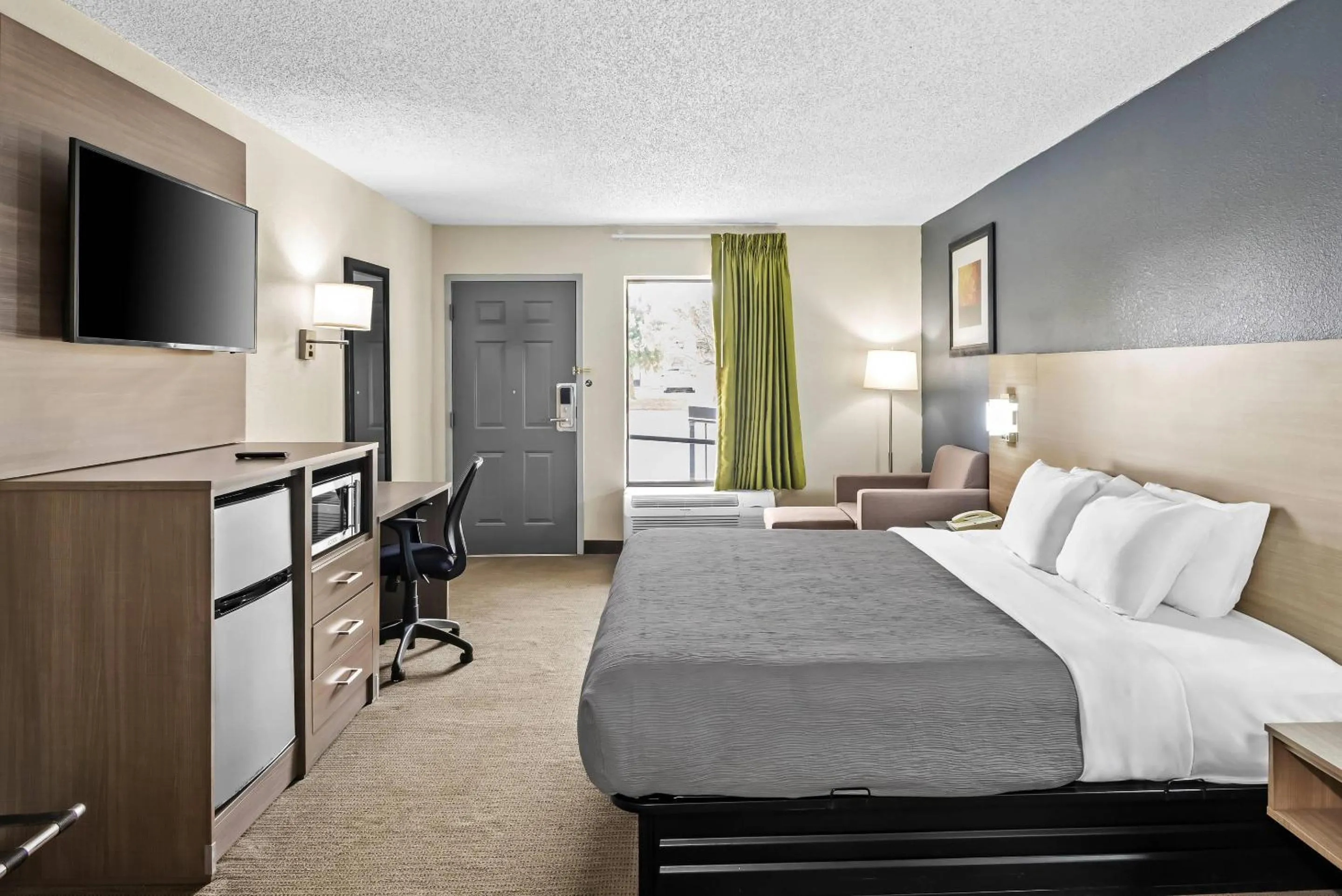 Bedroom, Bed in Quality Inn Oak Grove Fort Campbell