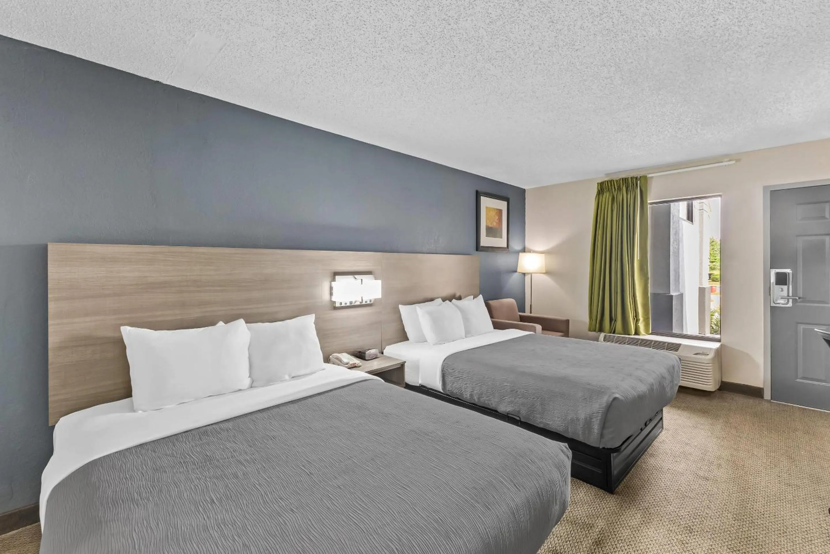 Bedroom, Bed in Quality Inn Oak Grove Fort Campbell