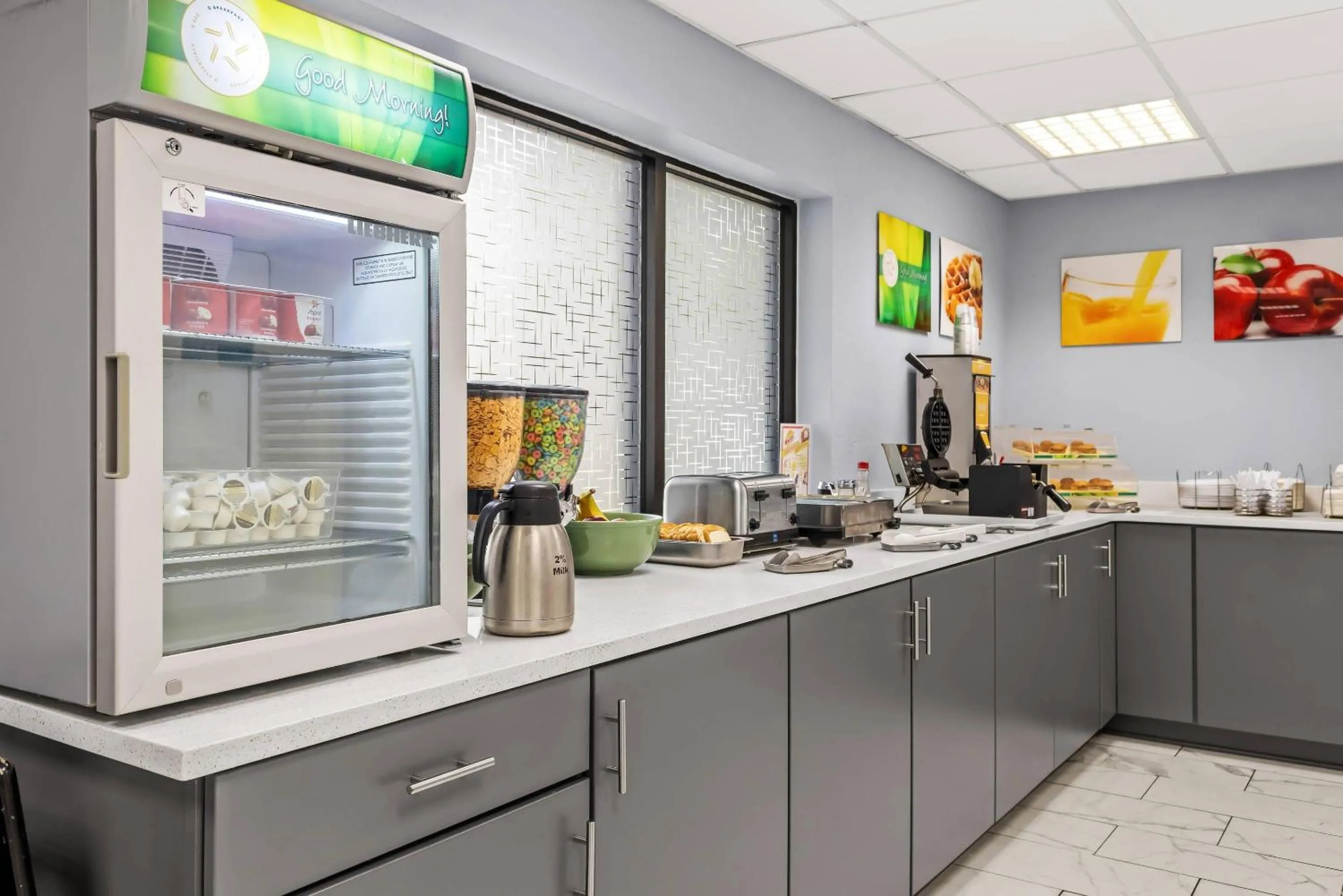 Breakfast in Quality Inn Oak Grove Fort Campbell