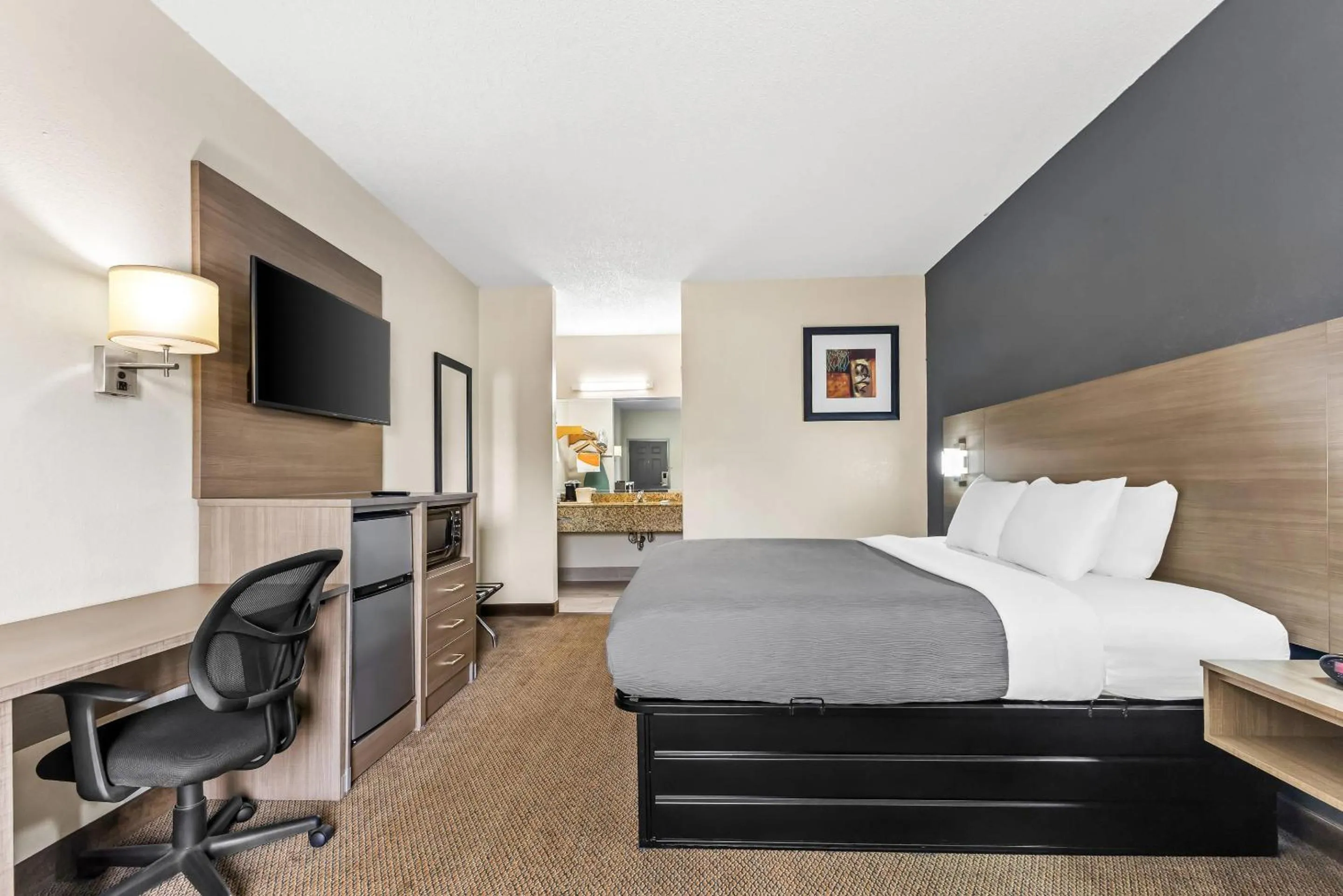 Bedroom, Bed in Quality Inn Oak Grove Fort Campbell