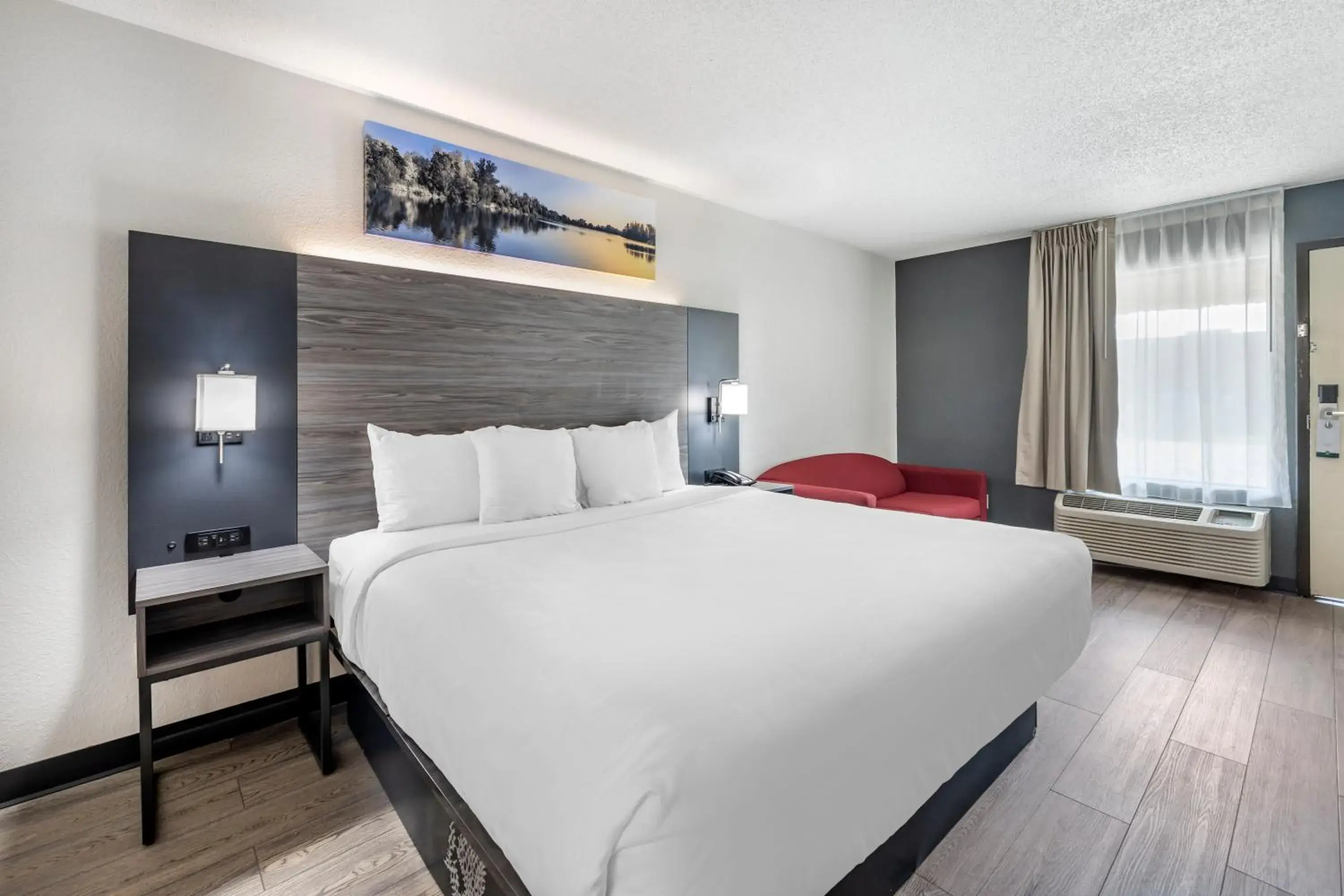 Economy King Room - Non-Smoking in Quality Inn Glasgow Economy King Room - Non-Smoking in Quality Inn Glasgow