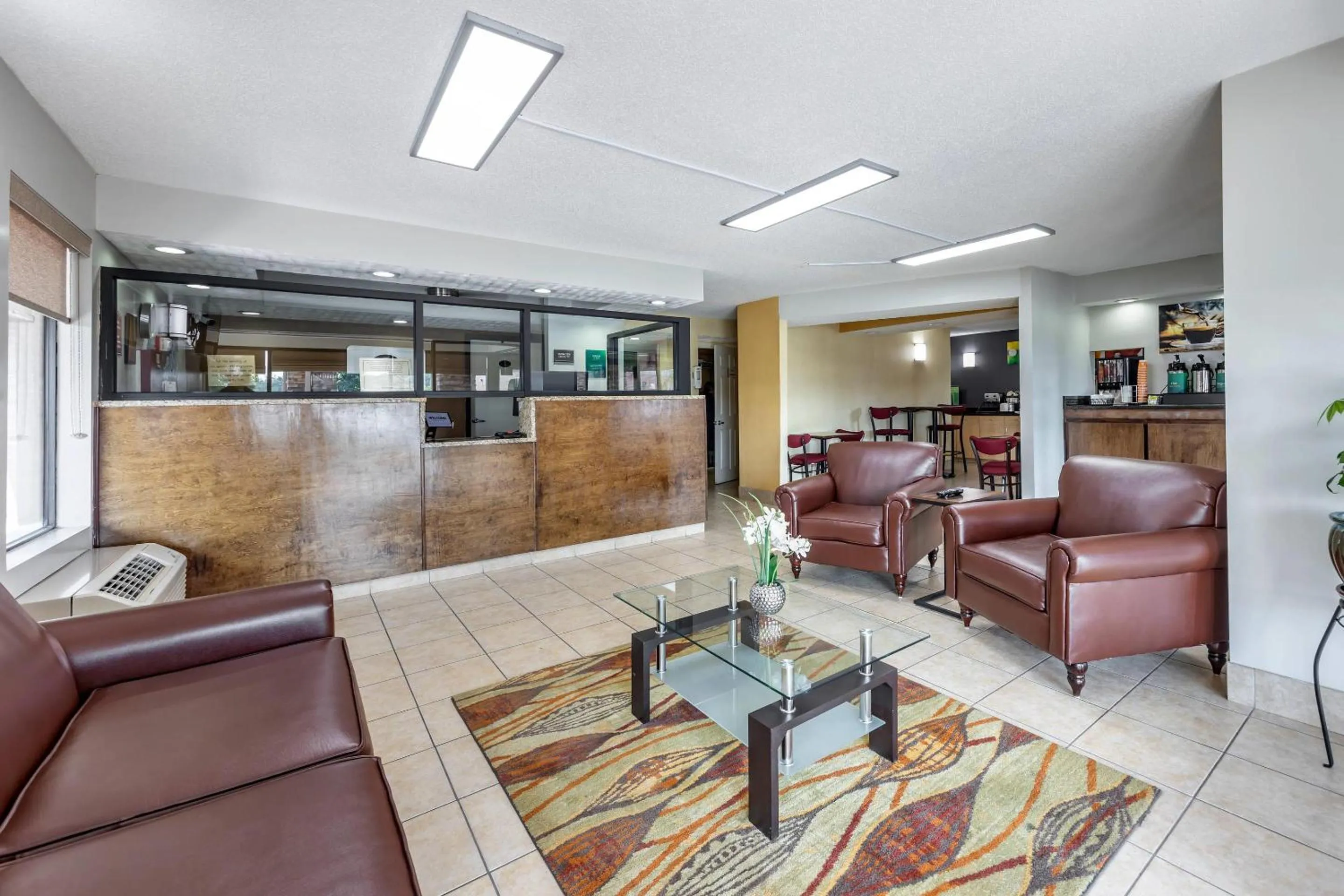 Lobby or reception in Quality Inn Glasgow