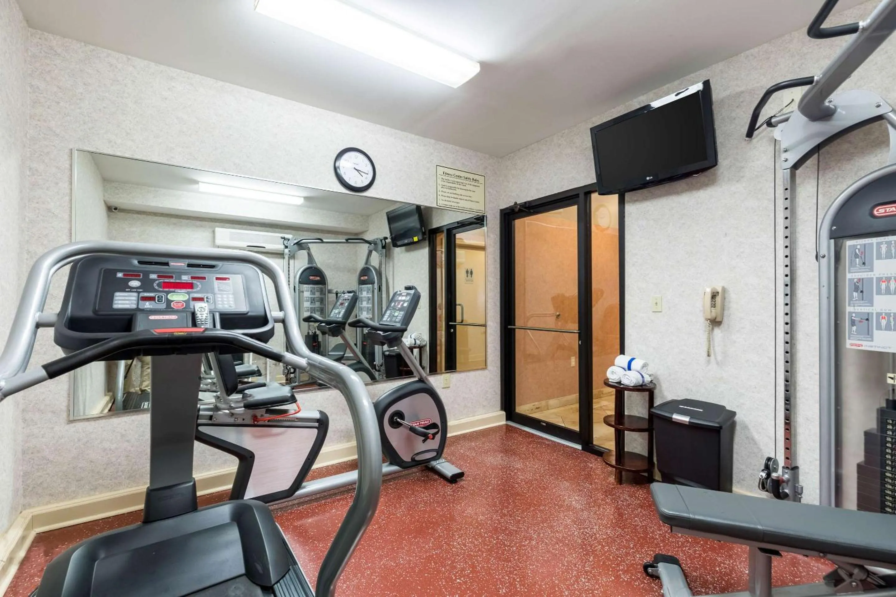 Fitness centre/facilities in Quality Inn Alexandria