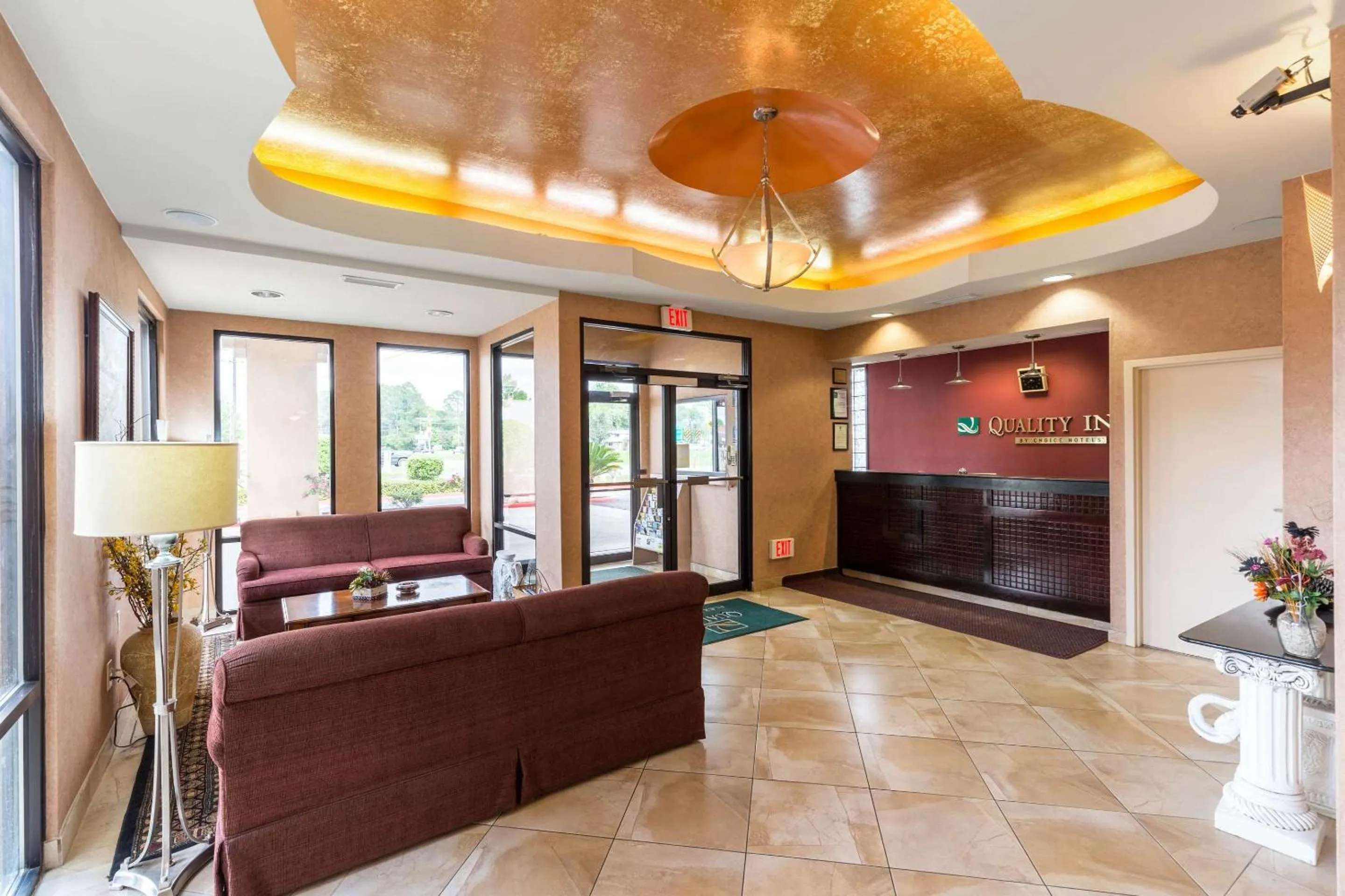 Lobby or reception in Quality Inn Alexandria
