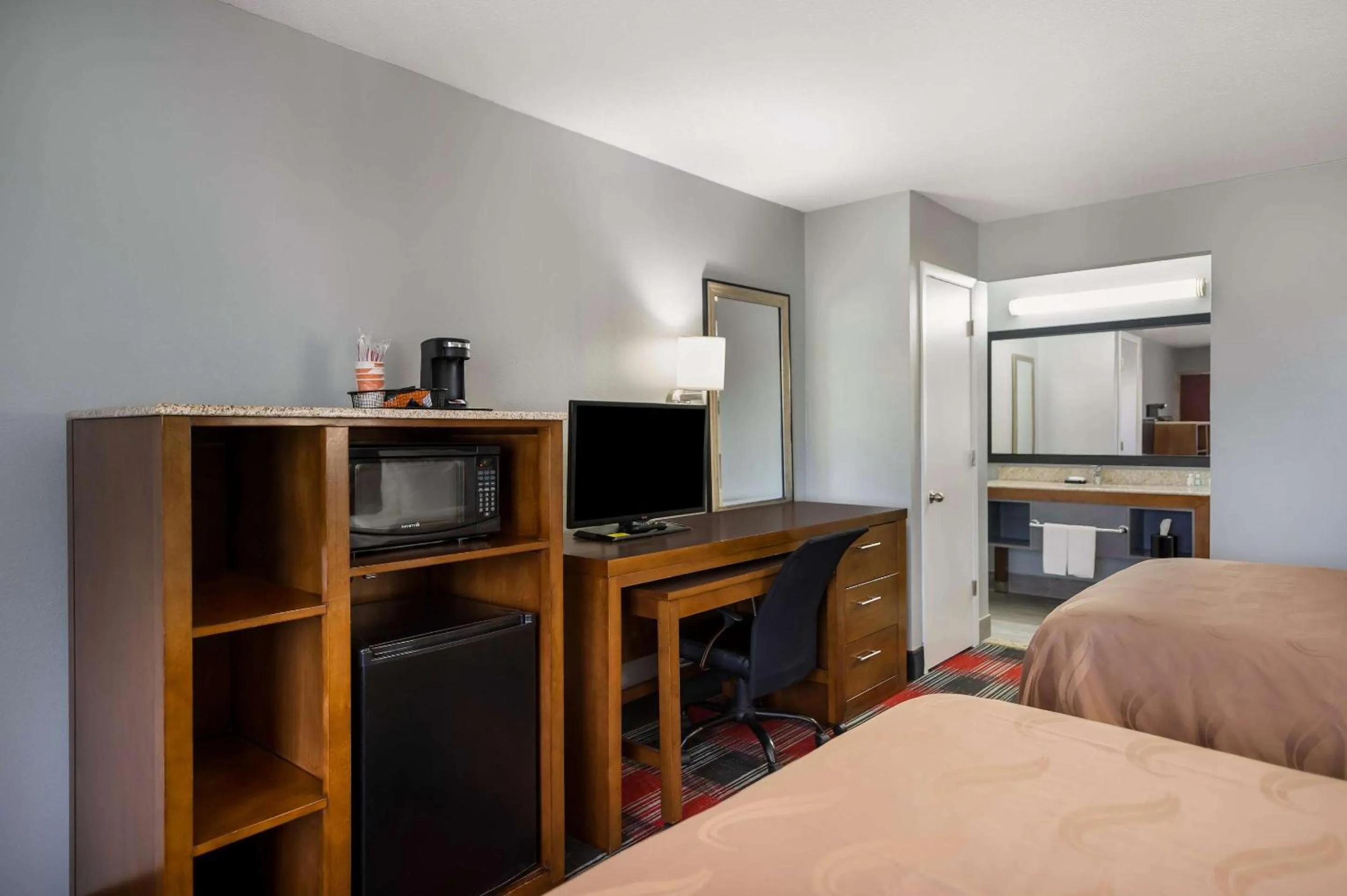 Bedroom, Bed in Quality Inn near Parc Natchitoches