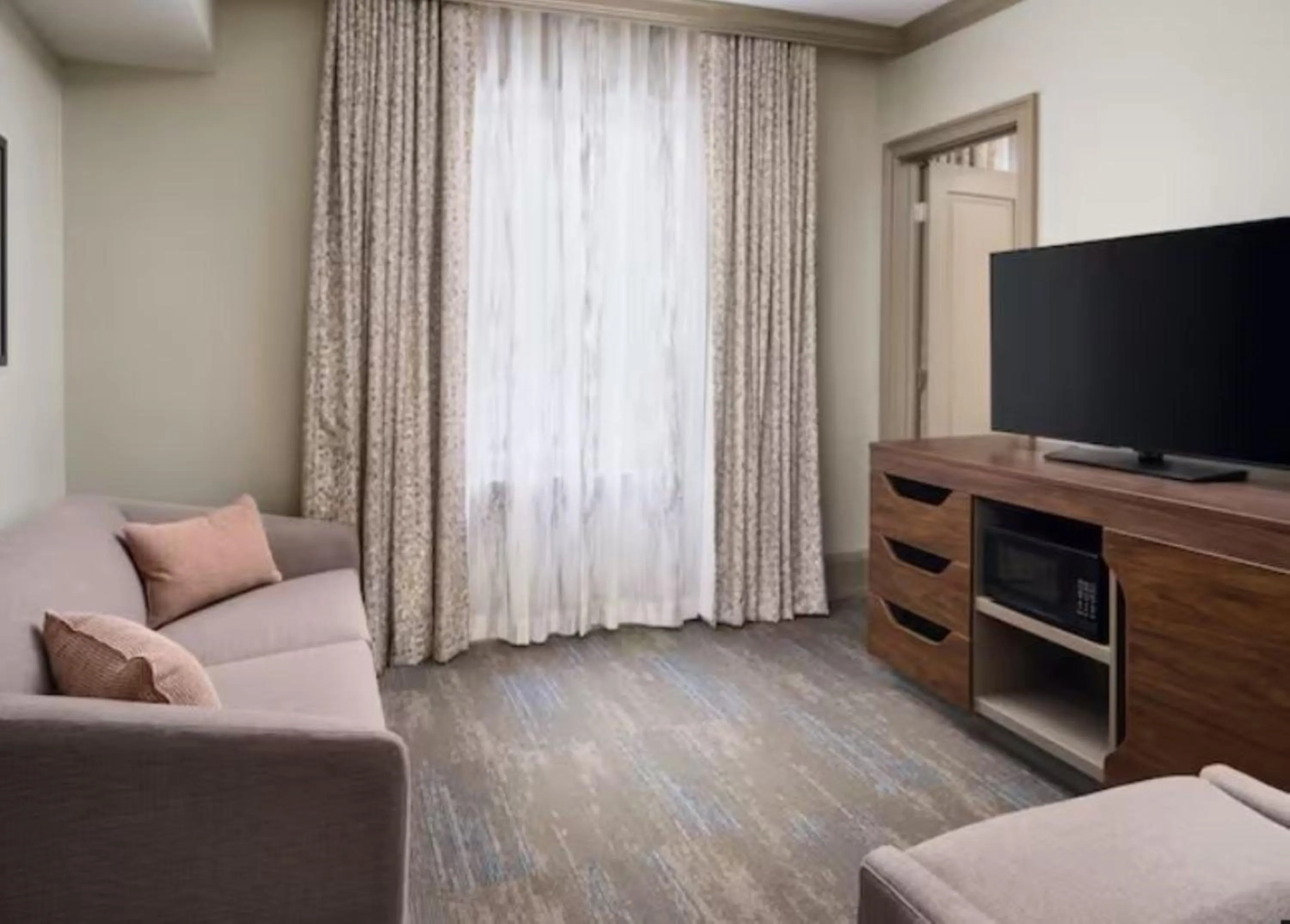 Seating area in Hampton Inn & Suites New Orleans Canal St. French Quarter