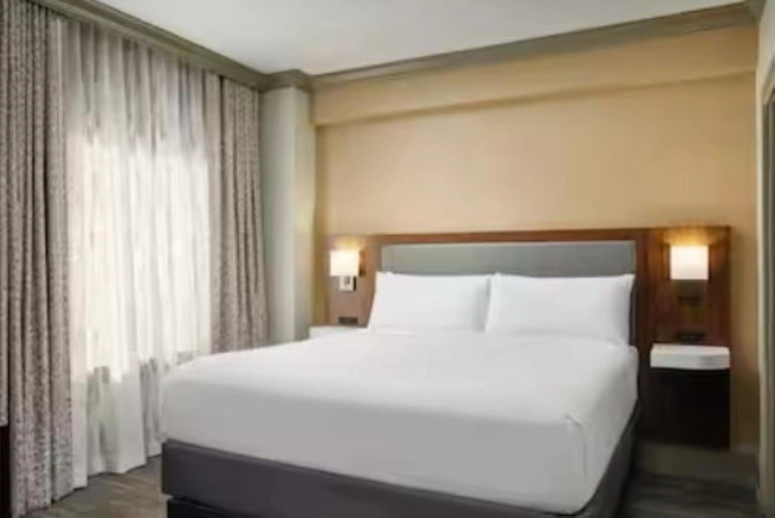 Bed in Hampton Inn & Suites New Orleans Canal St. French Quarter