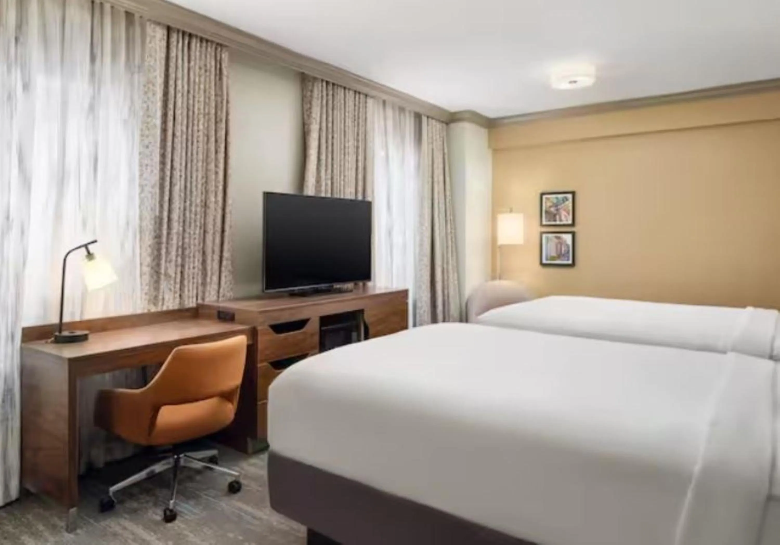 Bed in Hampton Inn & Suites New Orleans Canal St. French Quarter