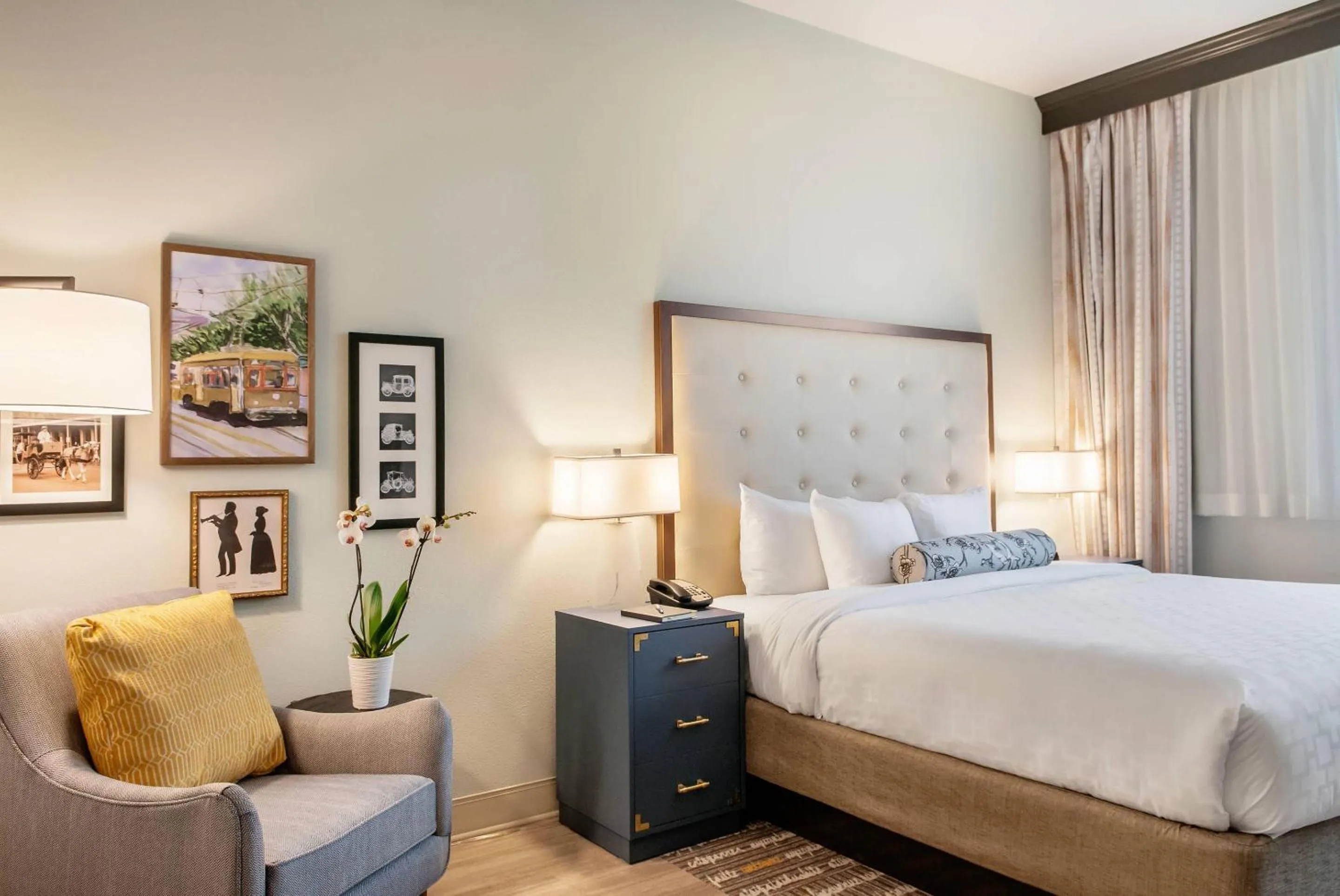 Bedroom, Bed in St Charles Coach House, an Ascend Collection Hotel