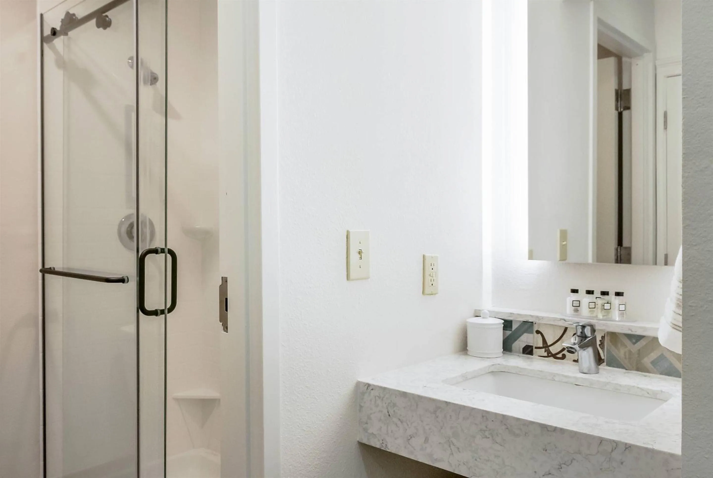 Bedroom in St Charles Coach House, an Ascend Collection Hotel