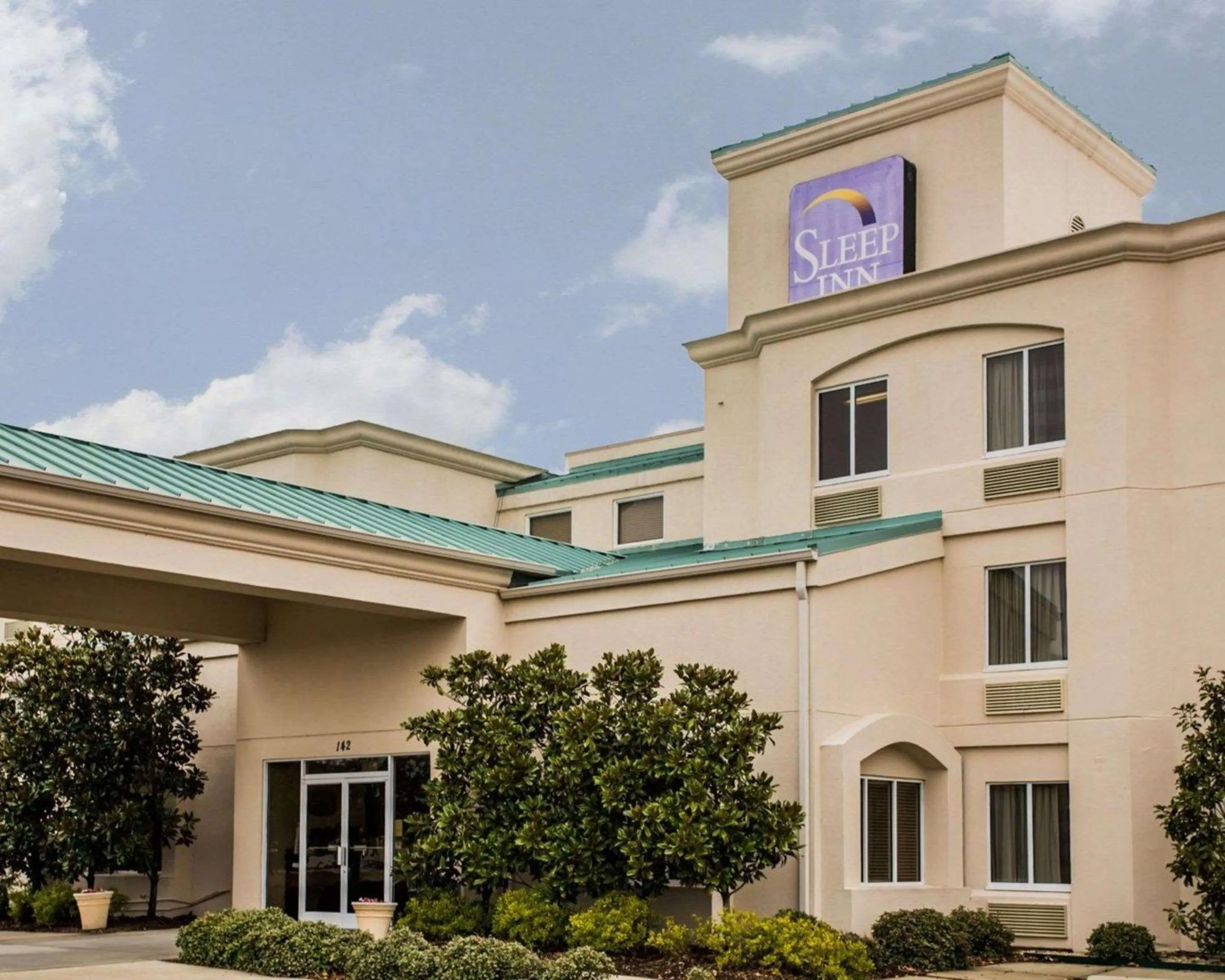 Property building in Sleep Inn Slidell