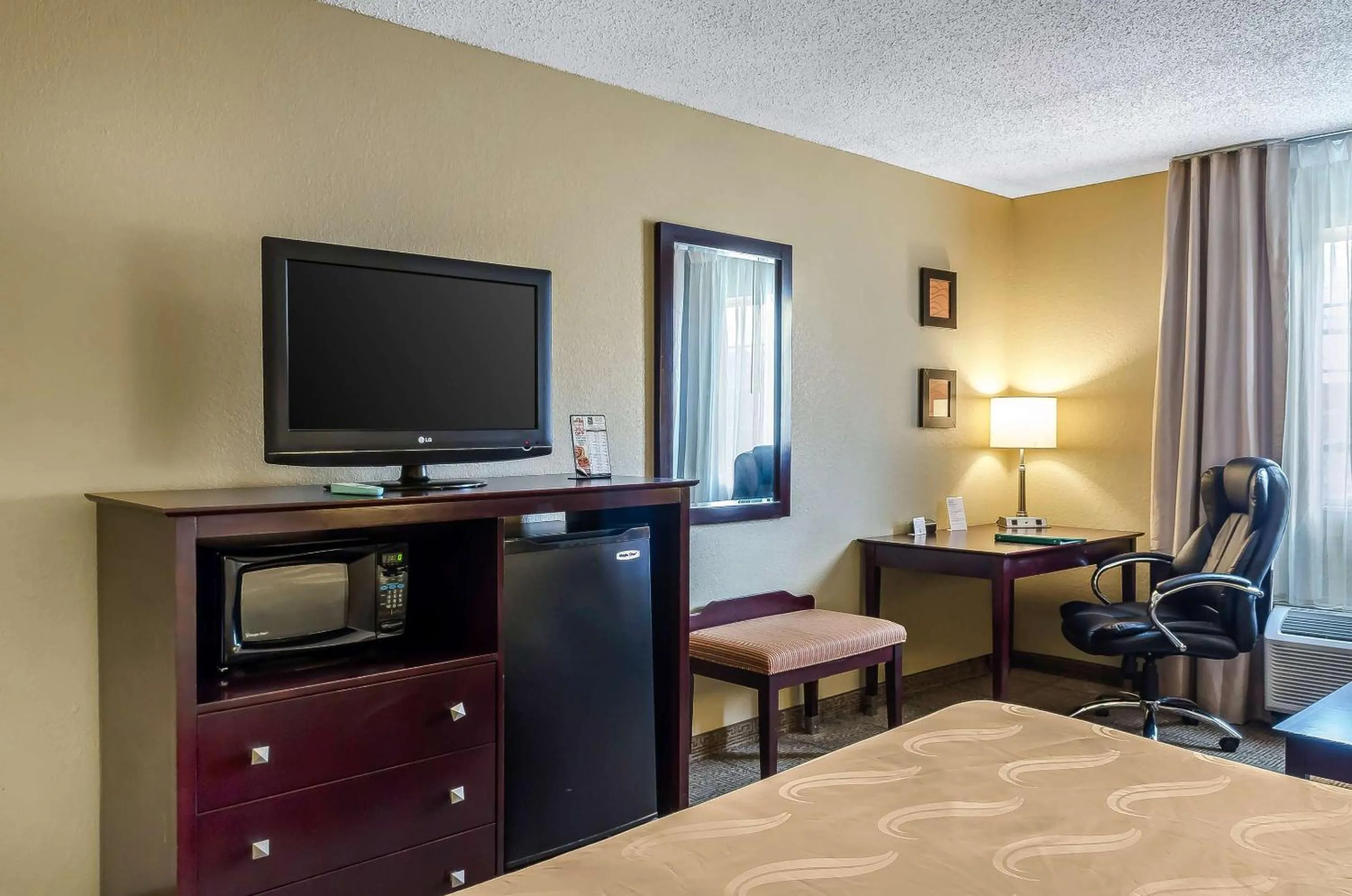 Bedroom, Bed in Quality Inn Ruston