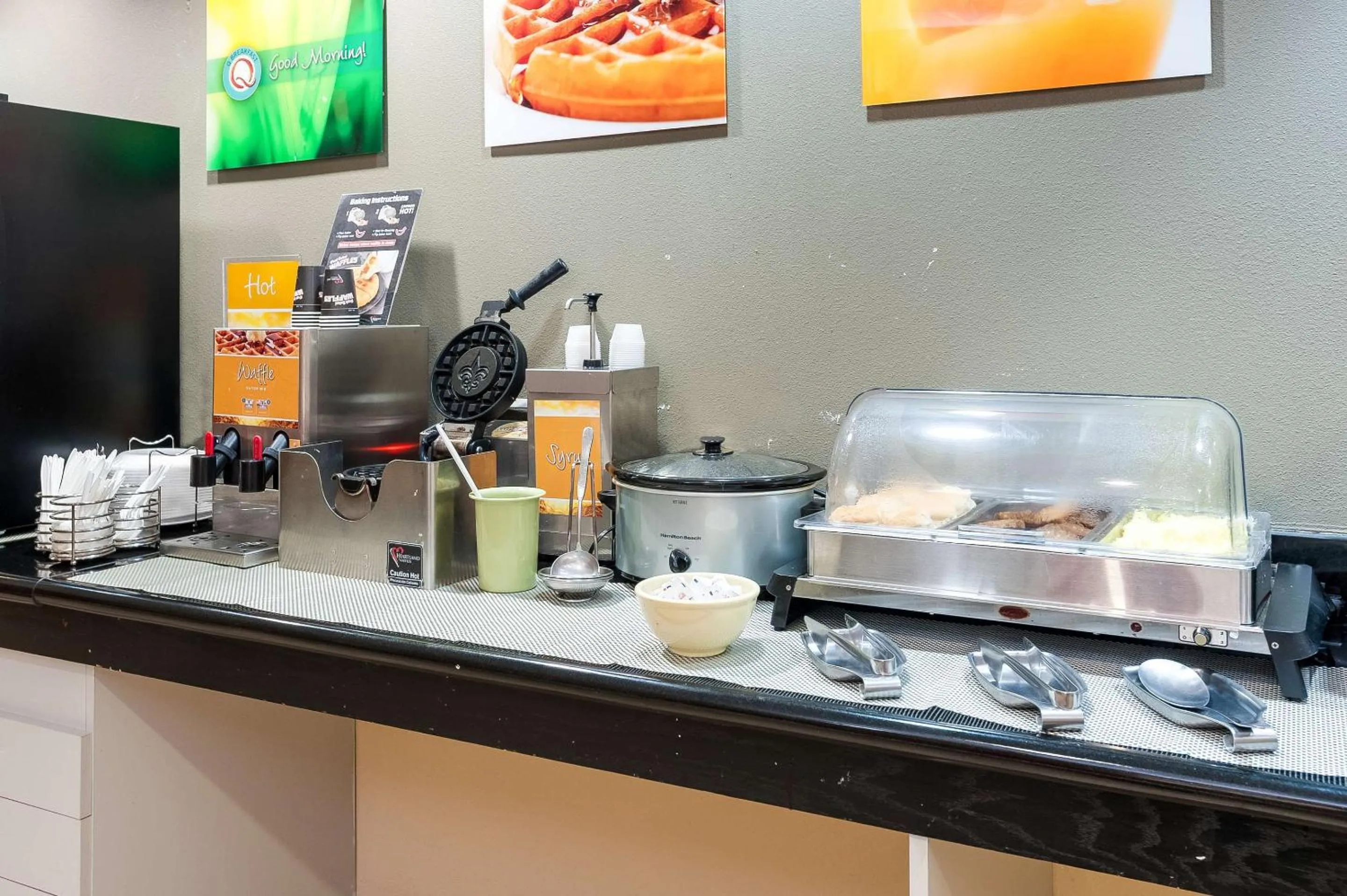 Breakfast in Quality Inn & Suites Lake Charles South