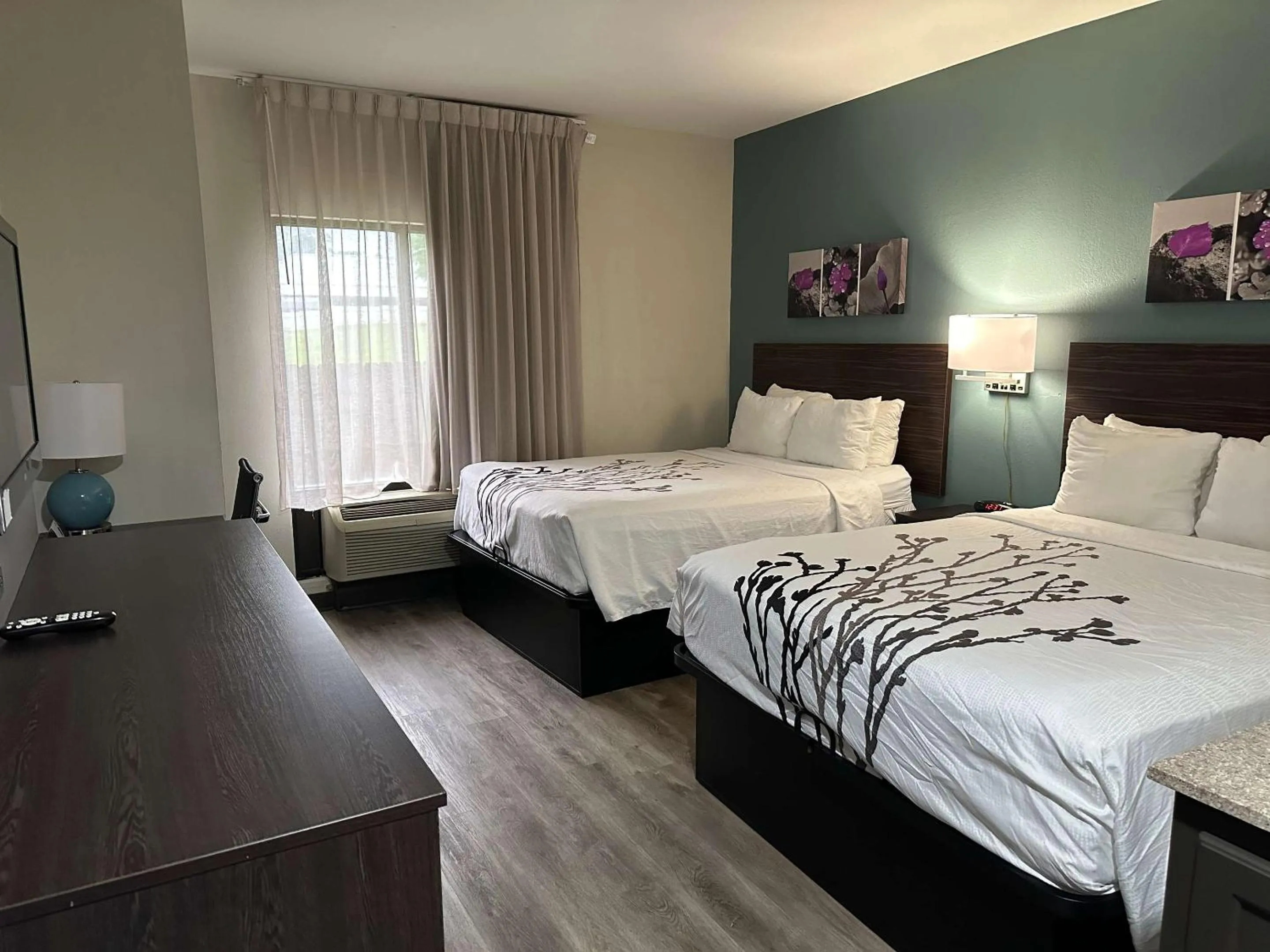 Bedroom, Bed in Sleep Inn & Suites Pineville - Alexandria