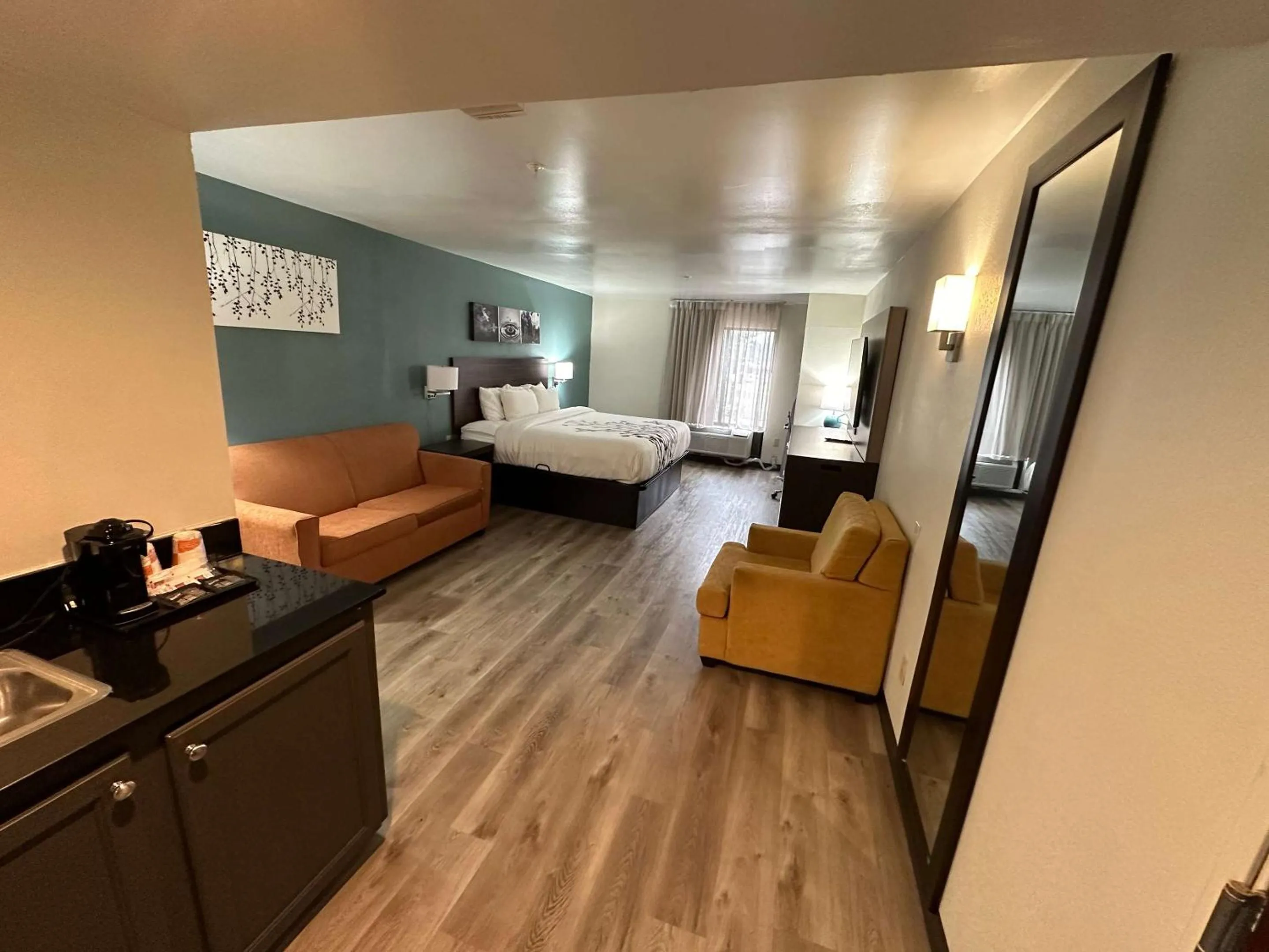 Bedroom, Bed in Sleep Inn & Suites Pineville - Alexandria