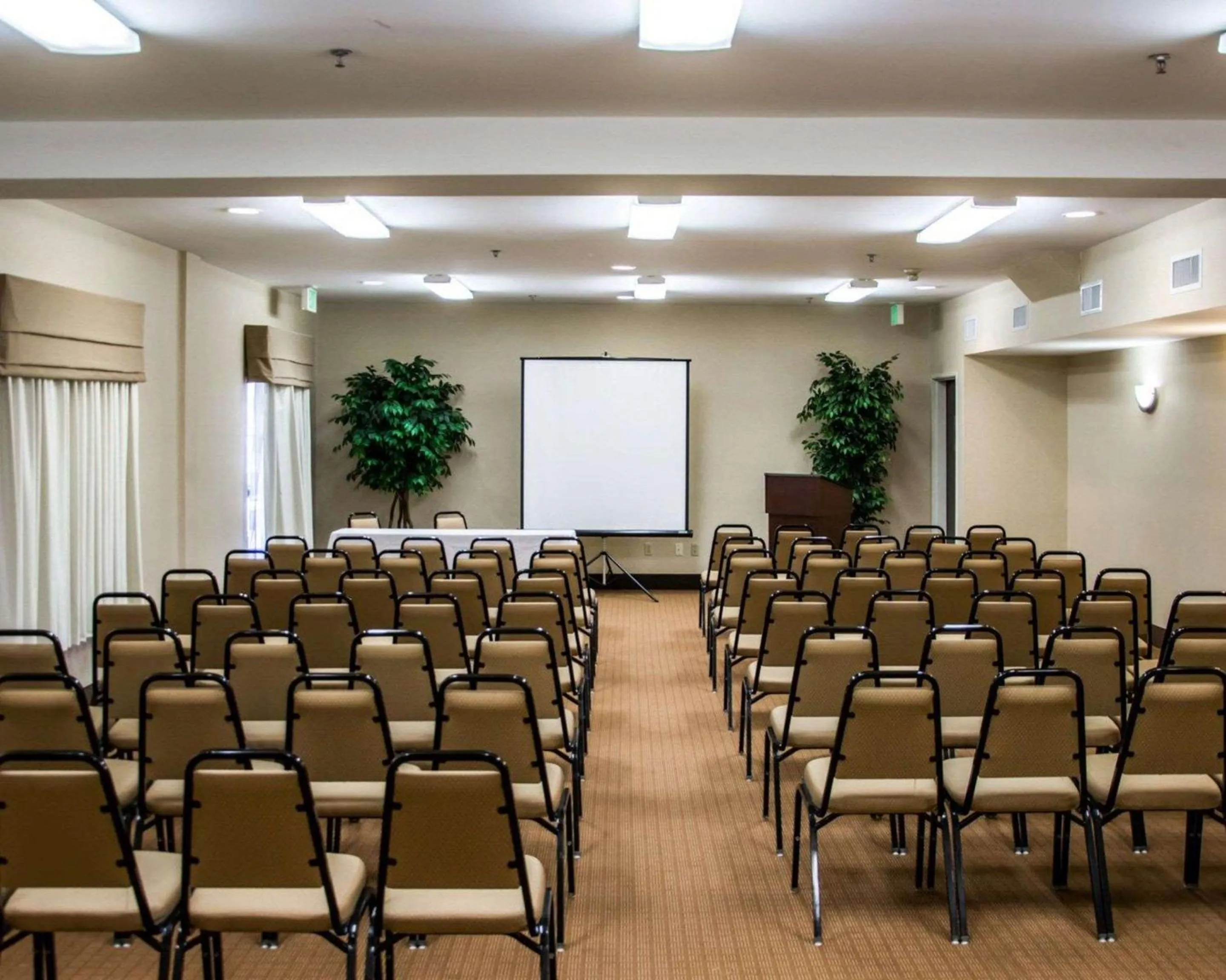 Meeting/conference room in Sleep Inn & Suites Pineville - Alexandria