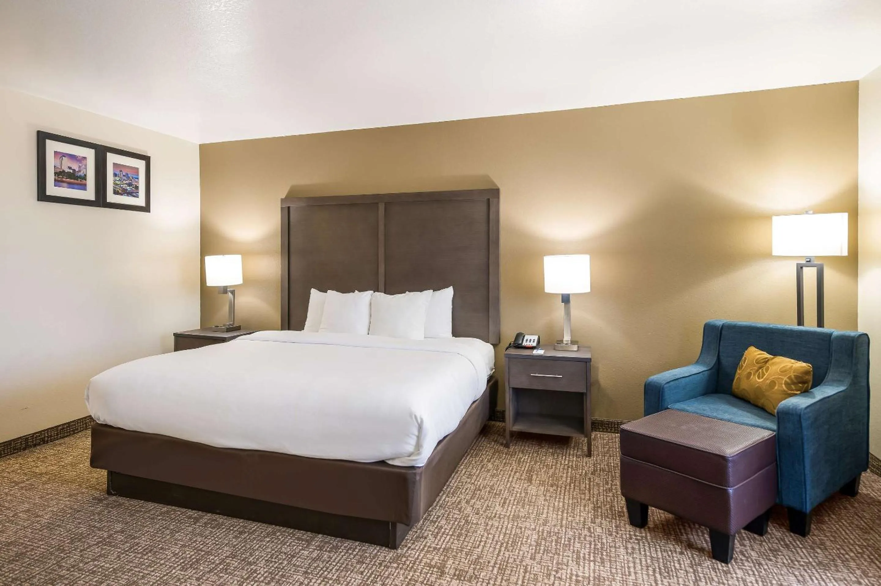 Bedroom, Bed in Comfort Inn Bossier City Casino Area near Shreveport Downtown
